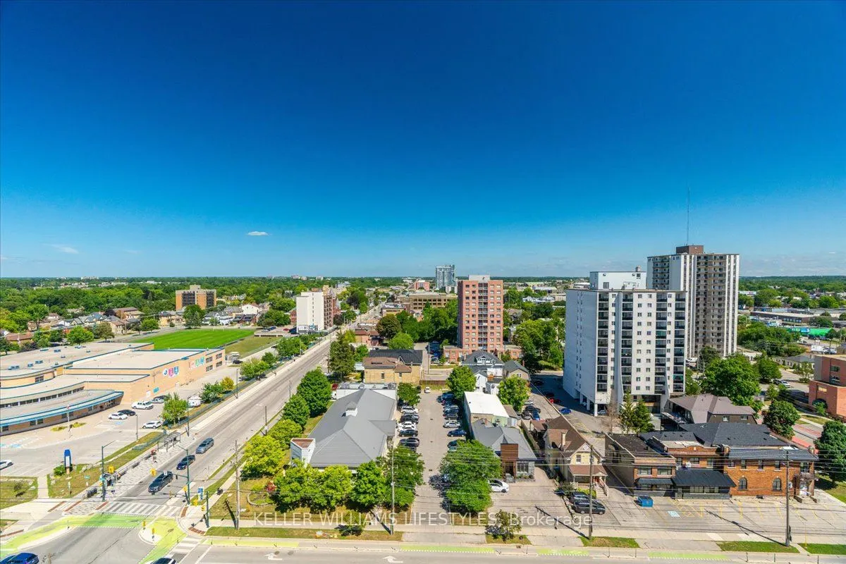 389 Dundas Street, #1601