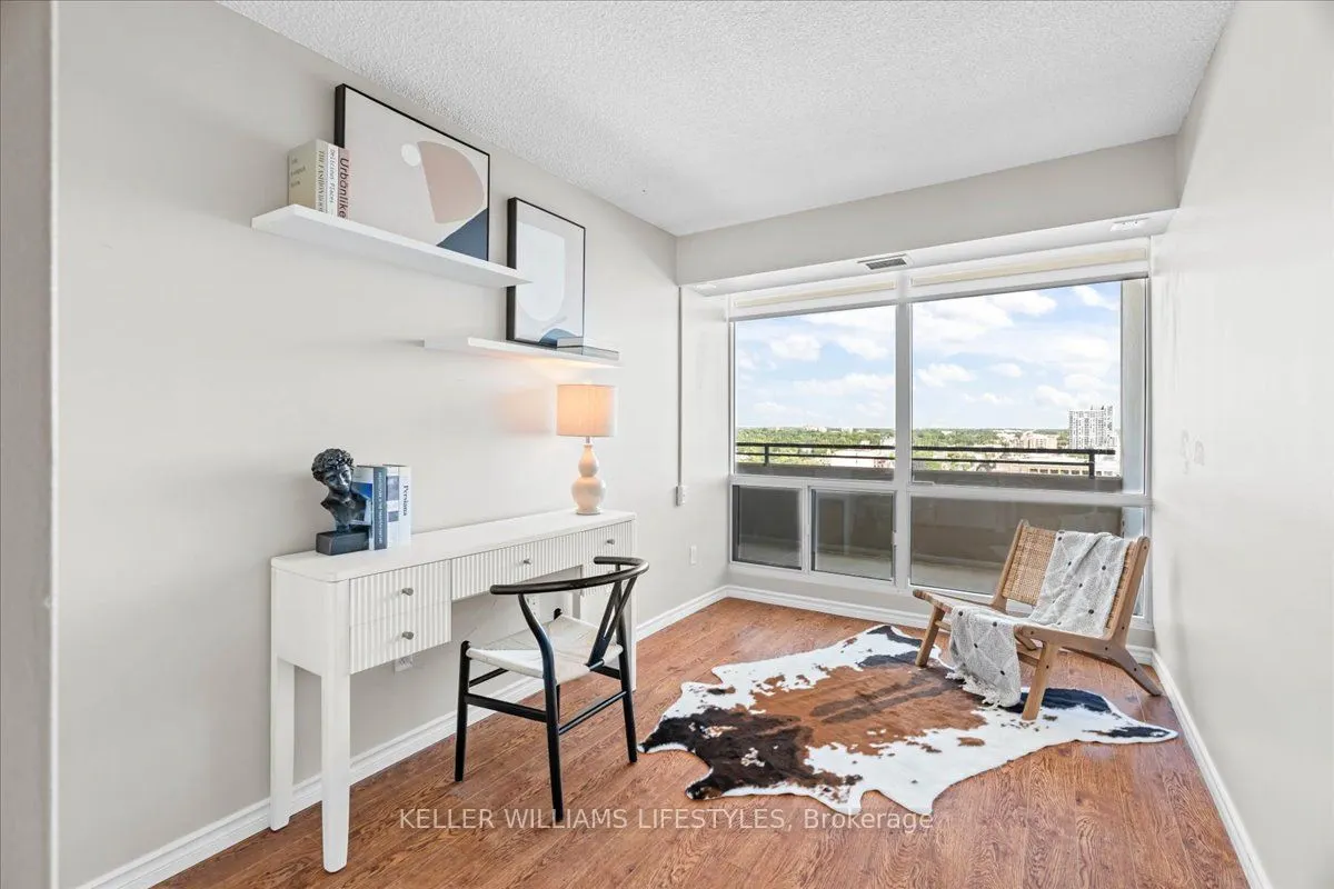 389 Dundas Street, #1601