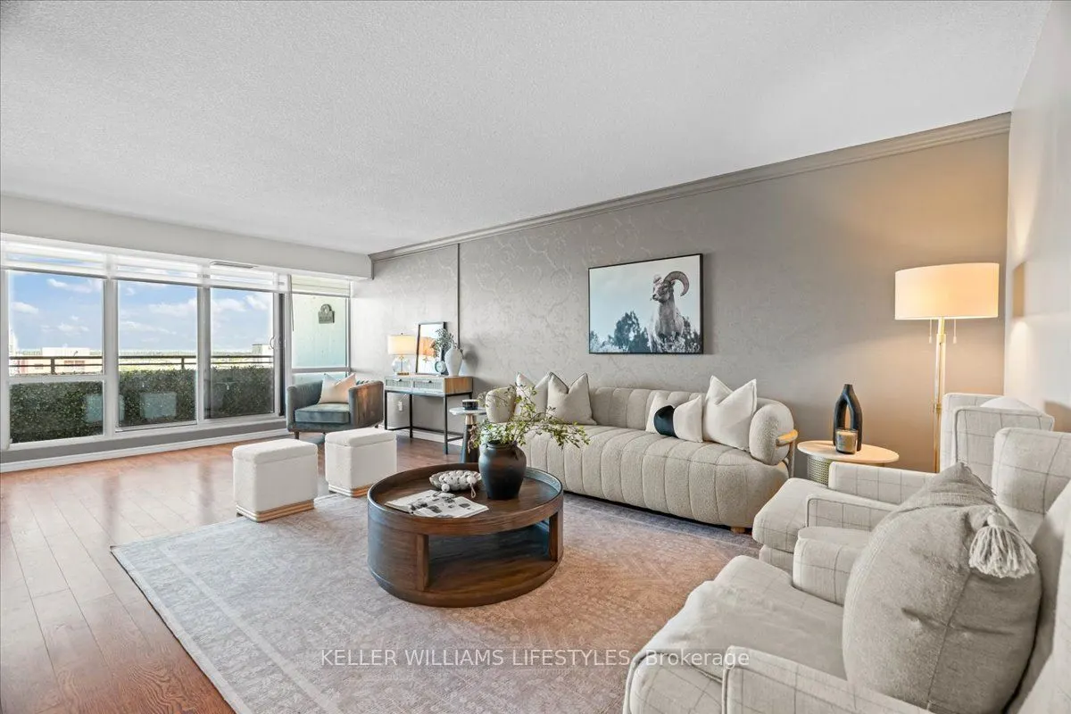389 Dundas Street, #1601