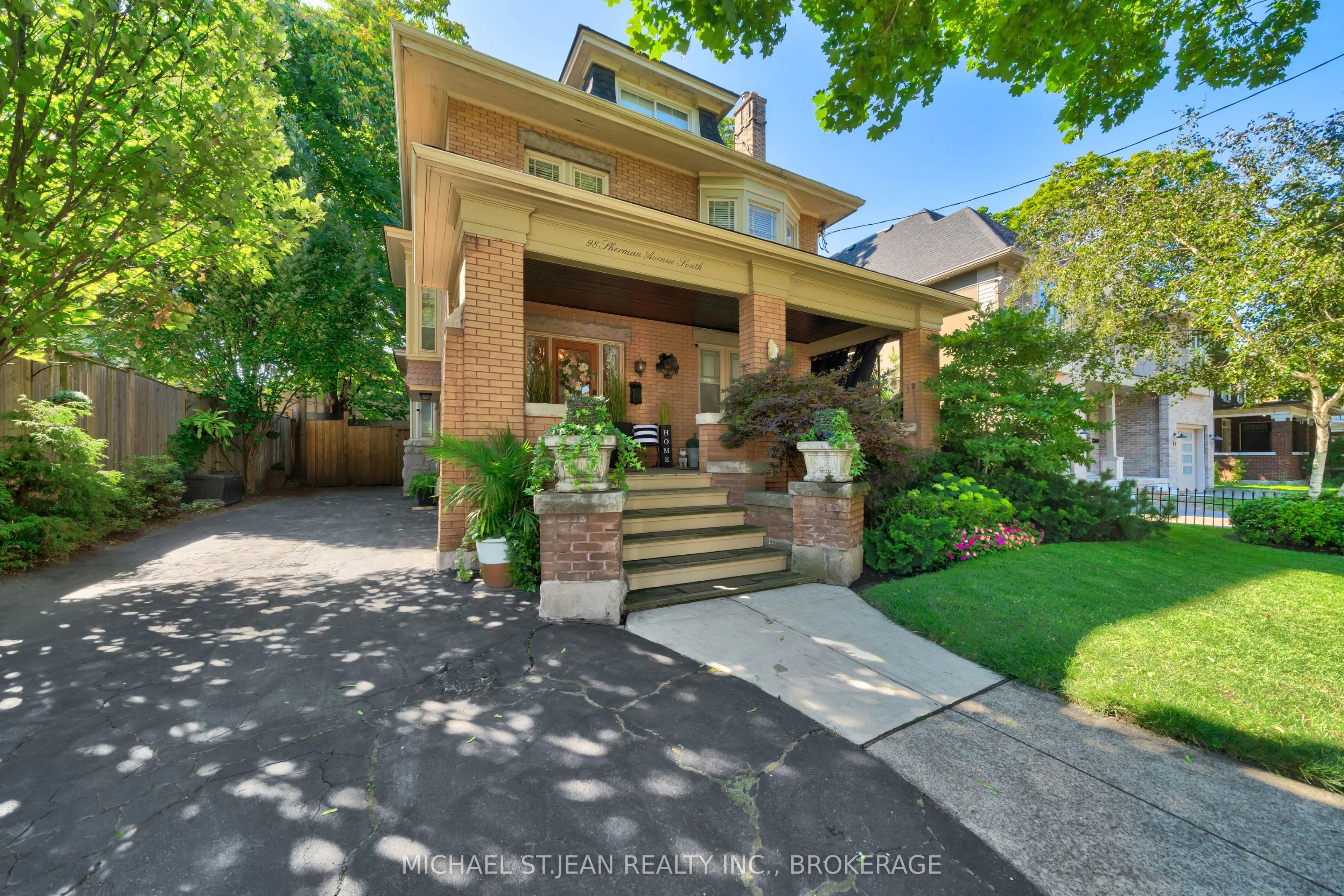98 Sherman Avenue S