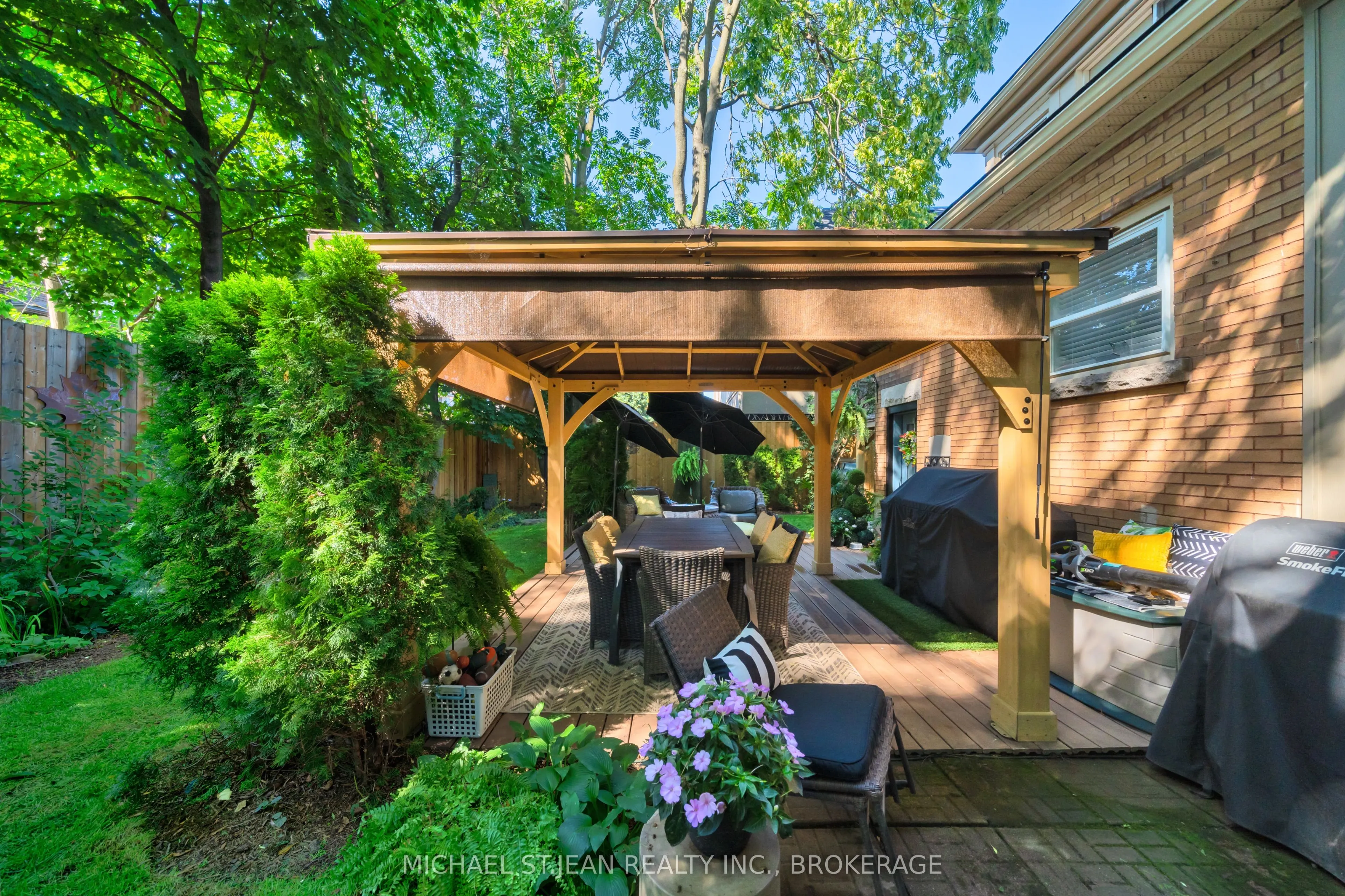 98 Sherman Avenue S