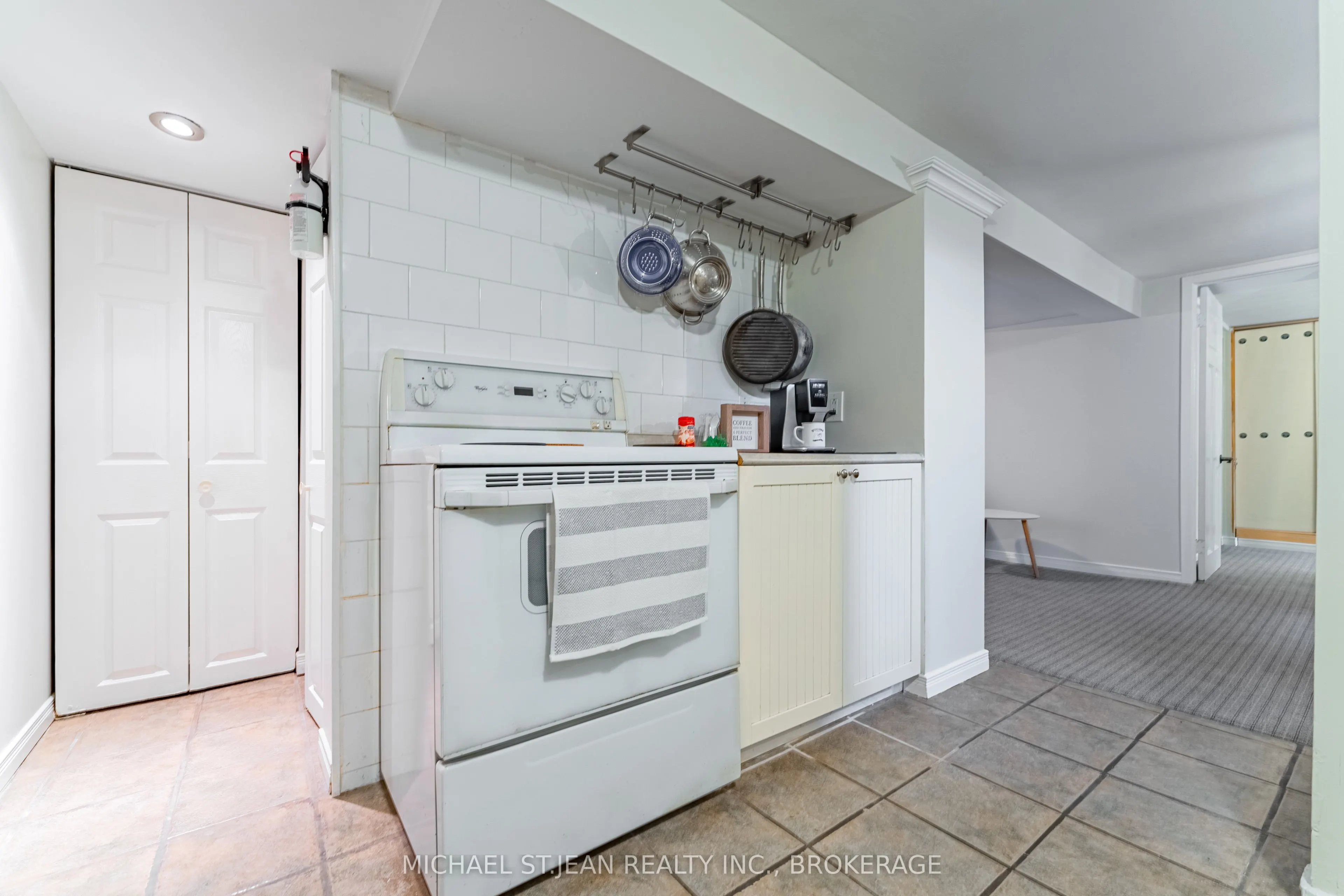 98 Sherman Avenue S