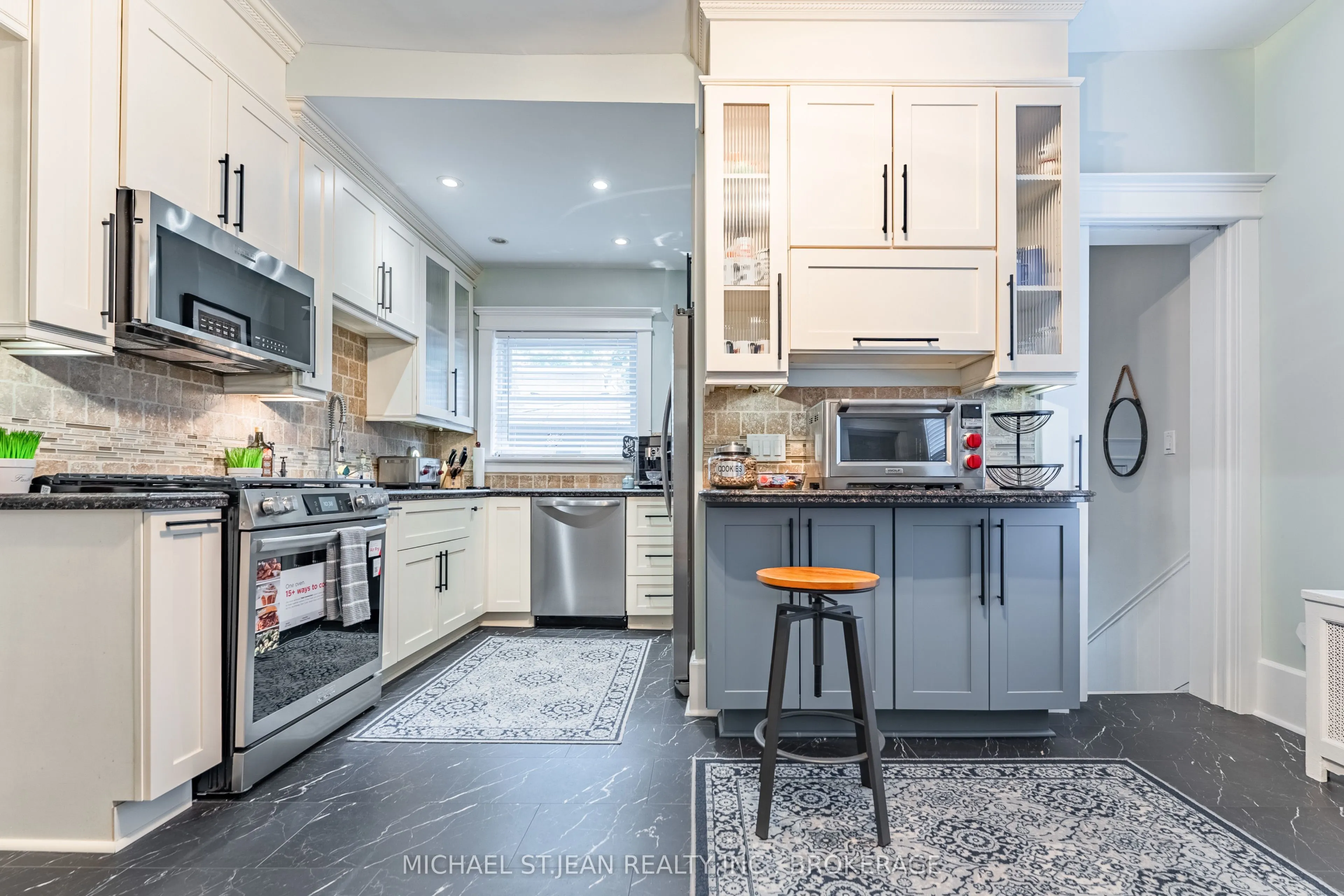 98 Sherman Avenue S