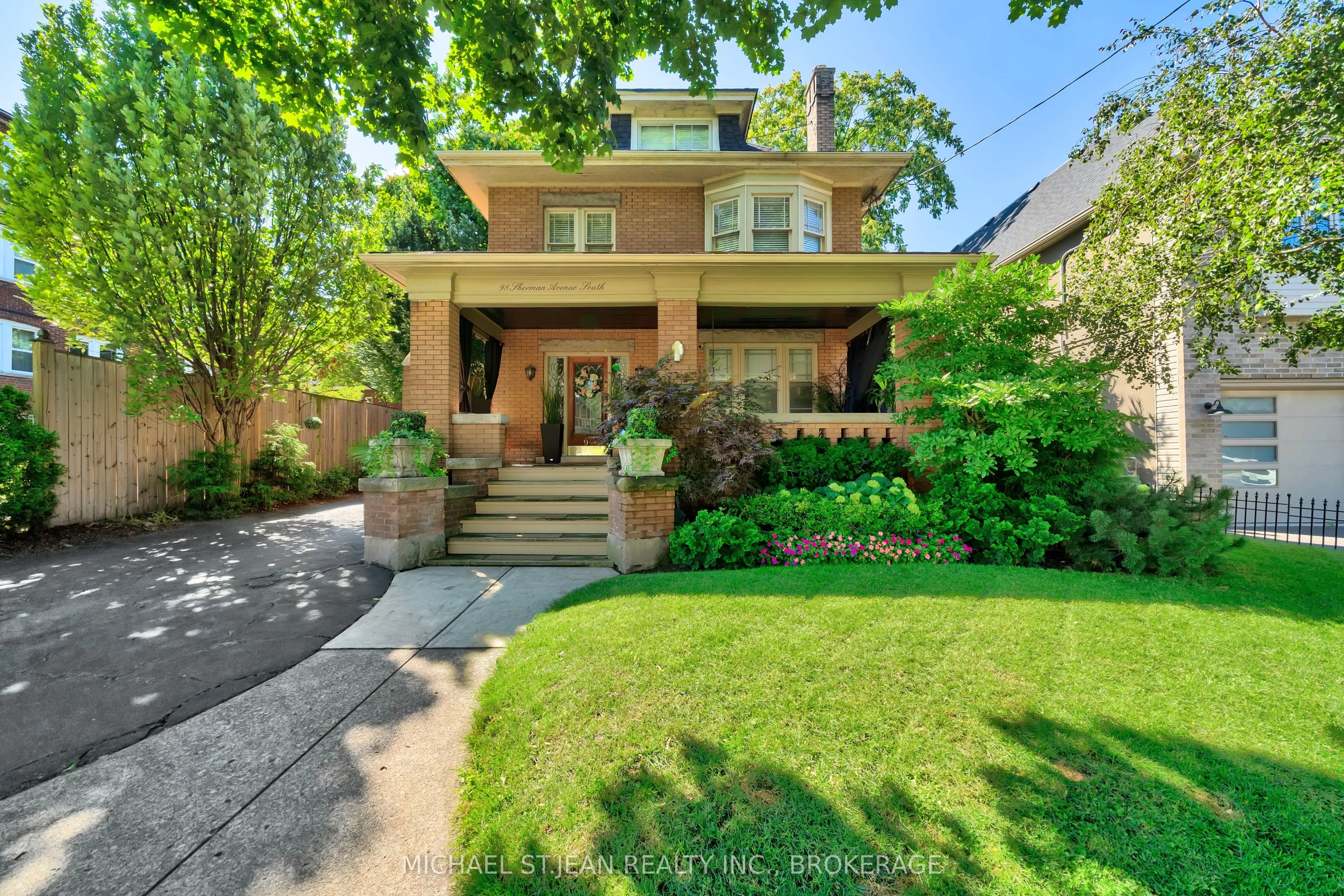 98 Sherman Avenue S