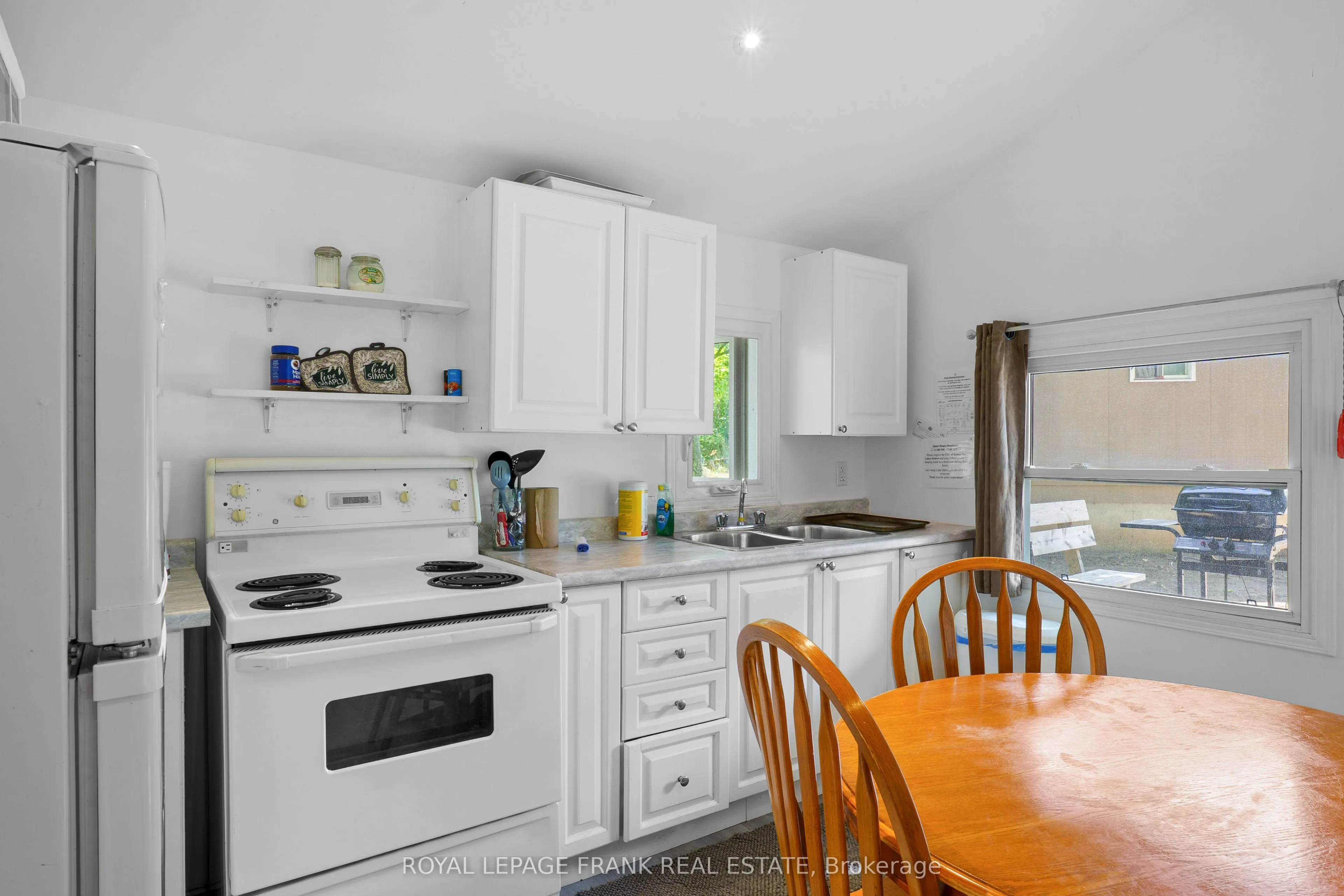230-232 Lake Dalrymple Road, #8