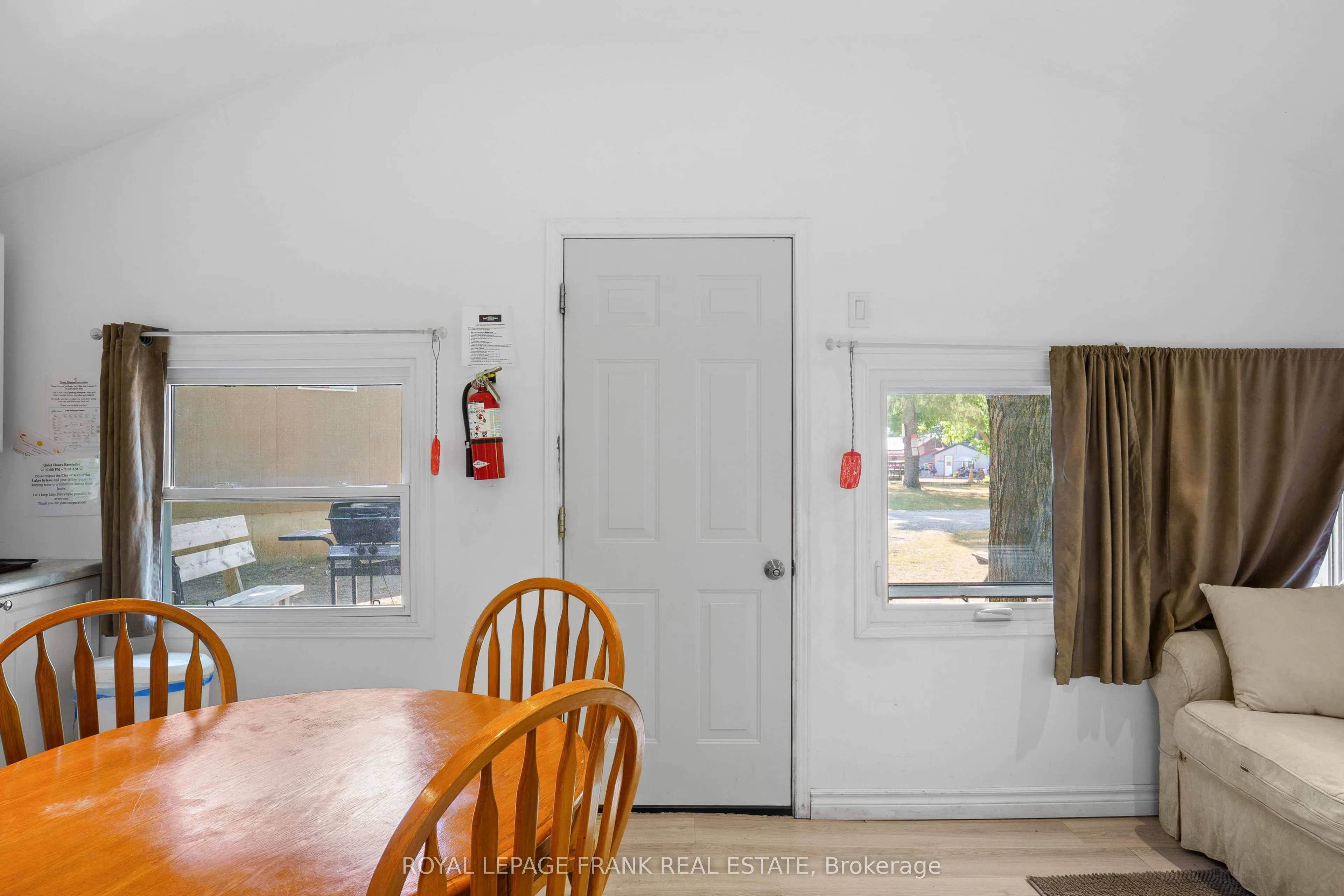 230-232 Lake Dalrymple Road, #8