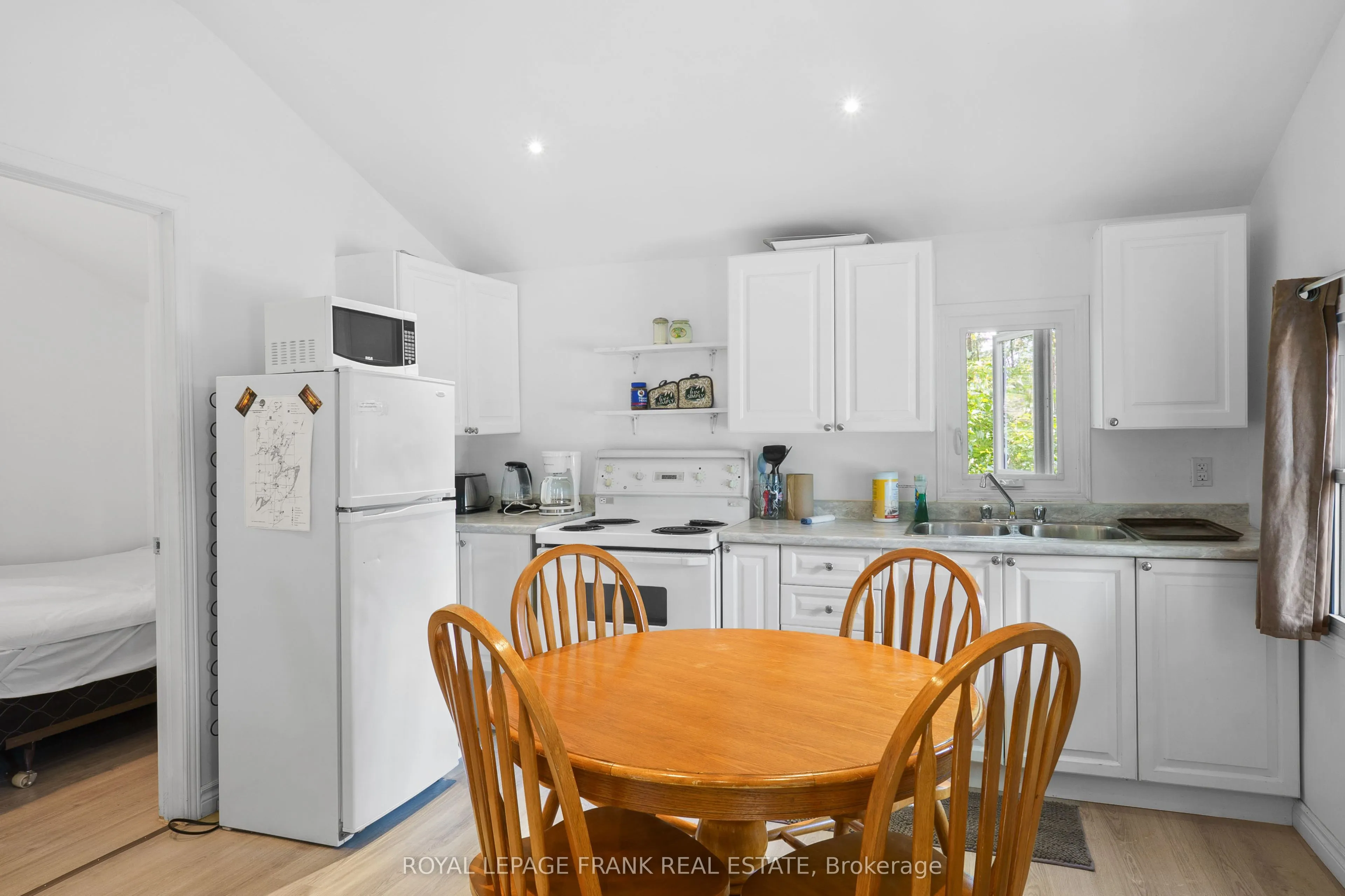 230-232 Lake Dalrymple Road, #8