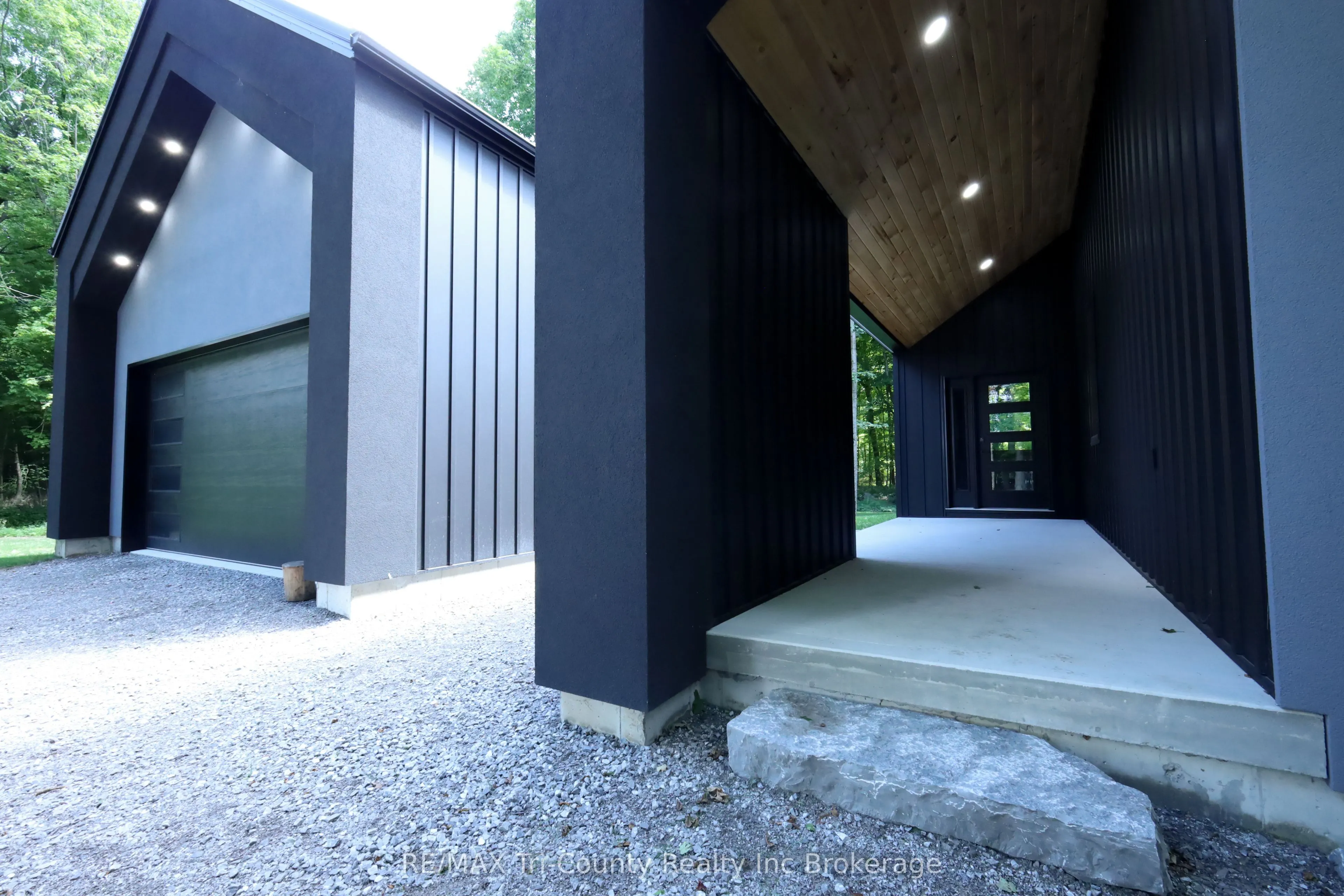 1498 12th Concession Road