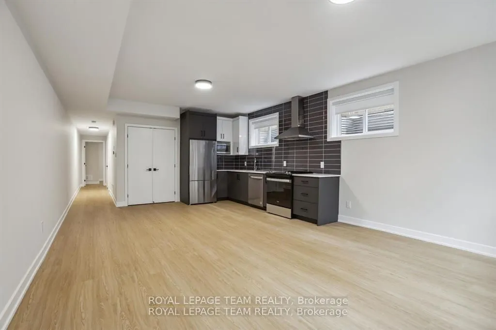 49 GROSVENOR Avenue, #1