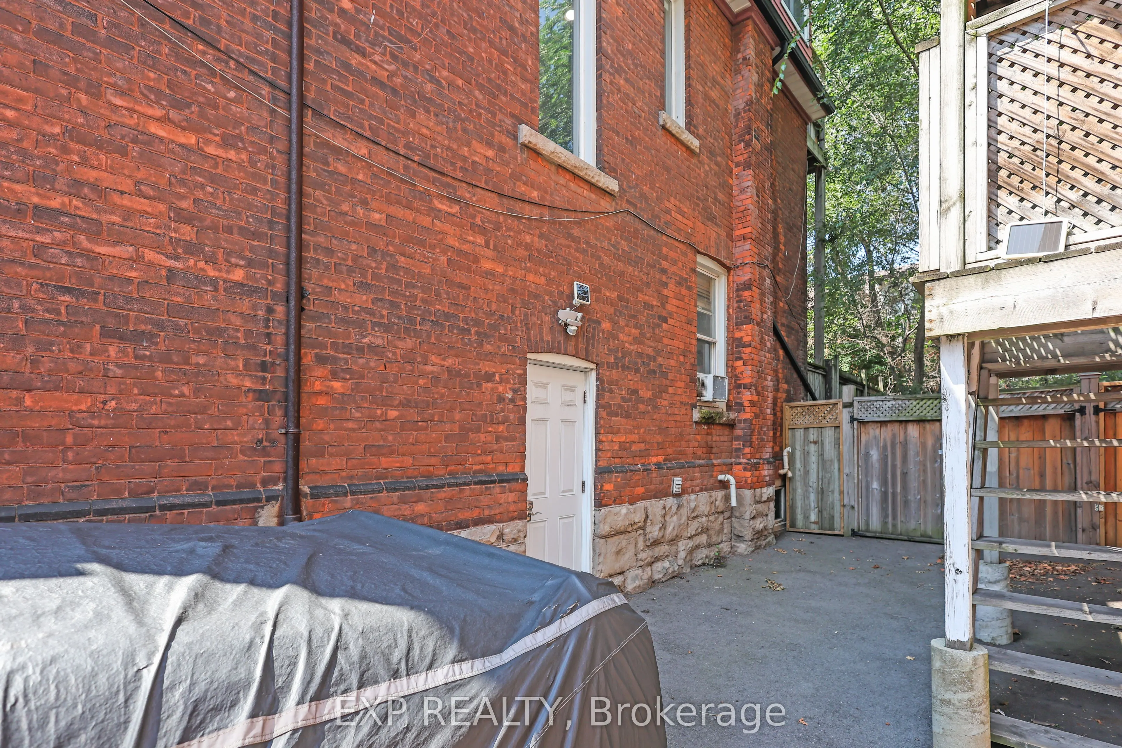 28 Eastbourne Avenue