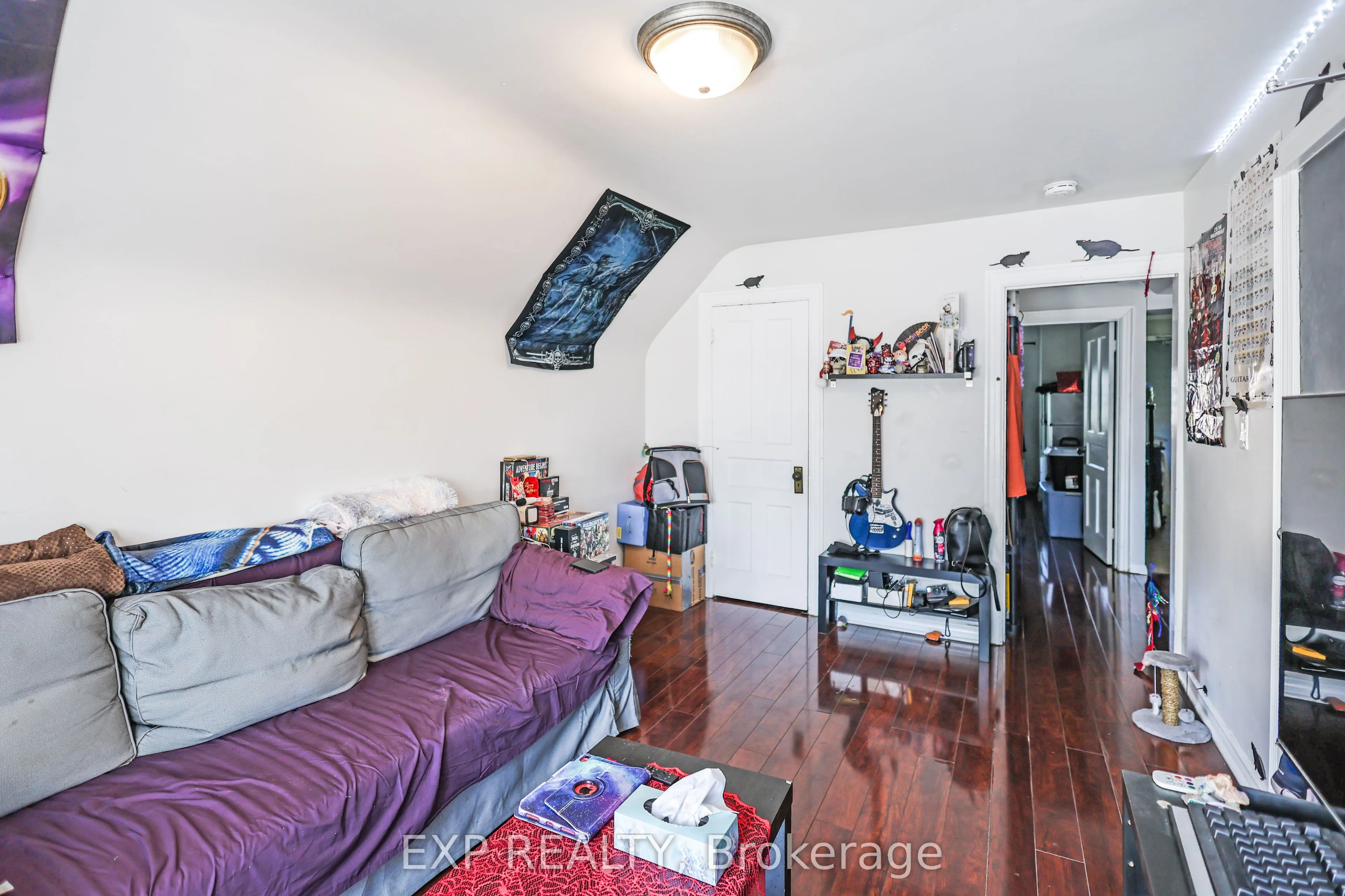 28 Eastbourne Avenue