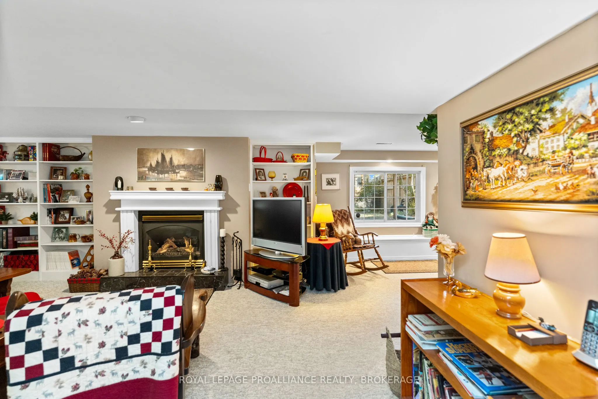 965 Ambleside Crescent