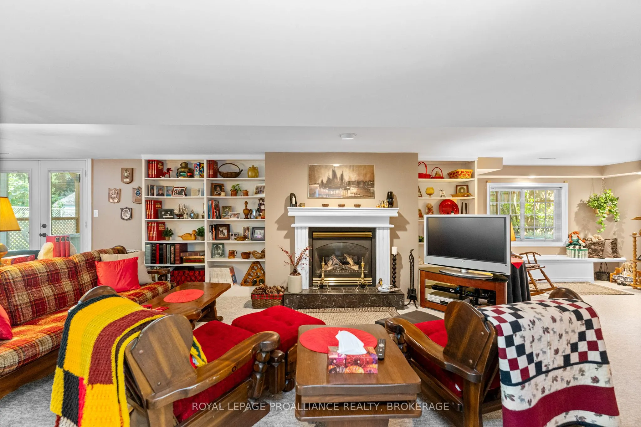 965 Ambleside Crescent