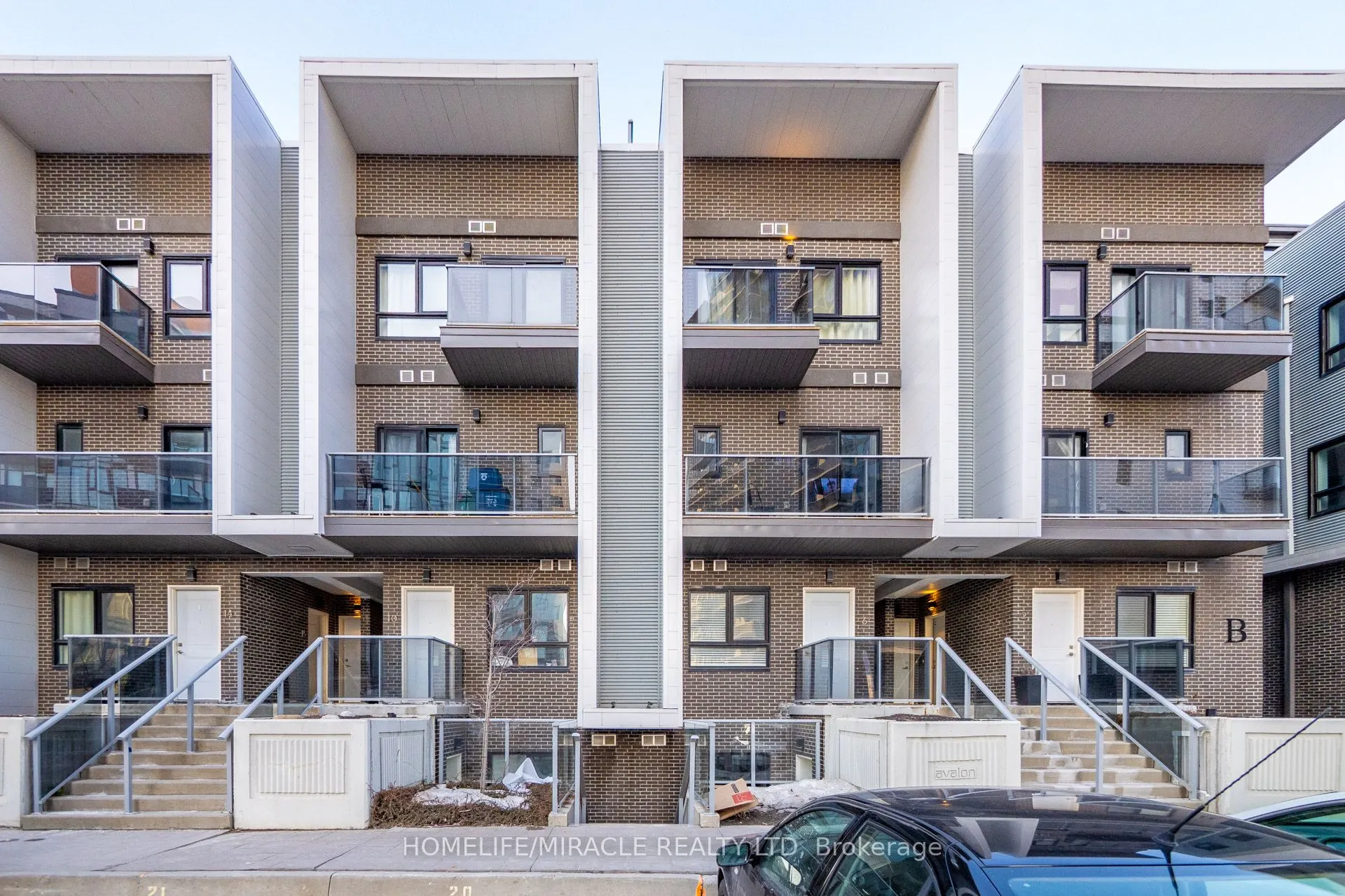 1430 Highland Road W, #5B