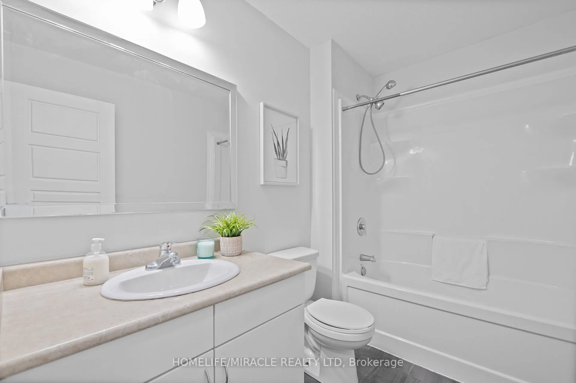1430 Highland Road W, #5B