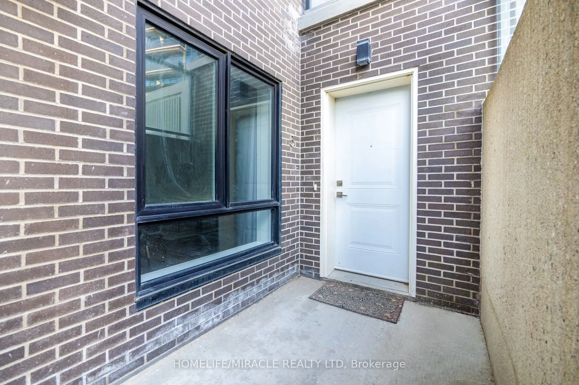 1430 Highland Road W, #5B