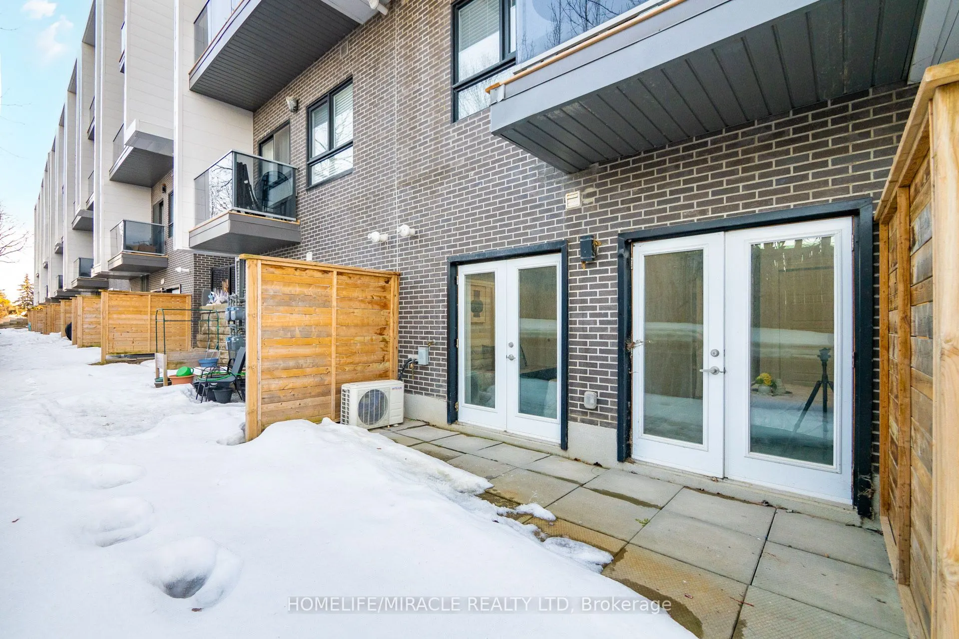 1430 Highland Road W, #5B