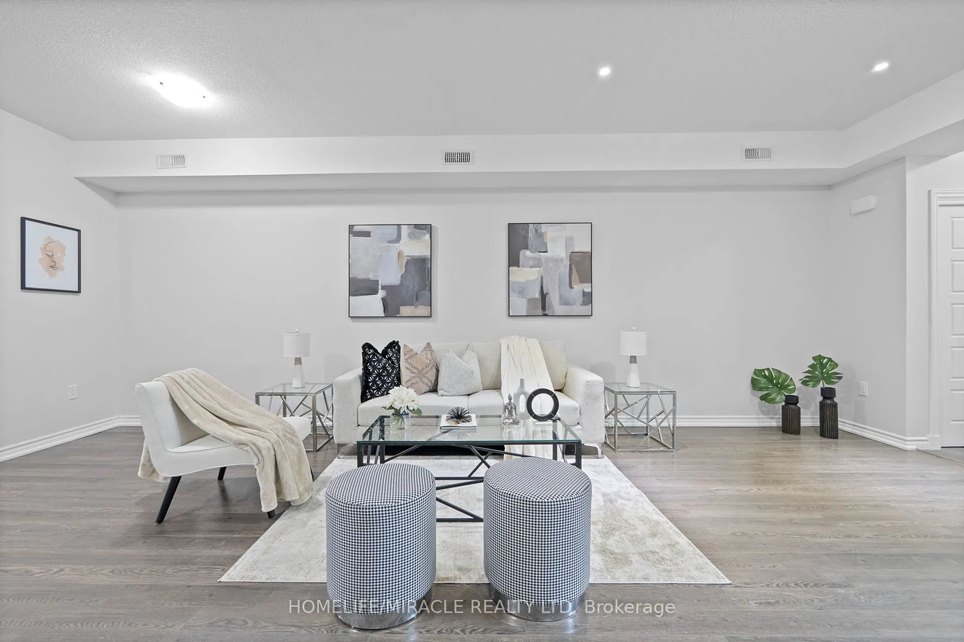 1430 Highland Road W, #5B