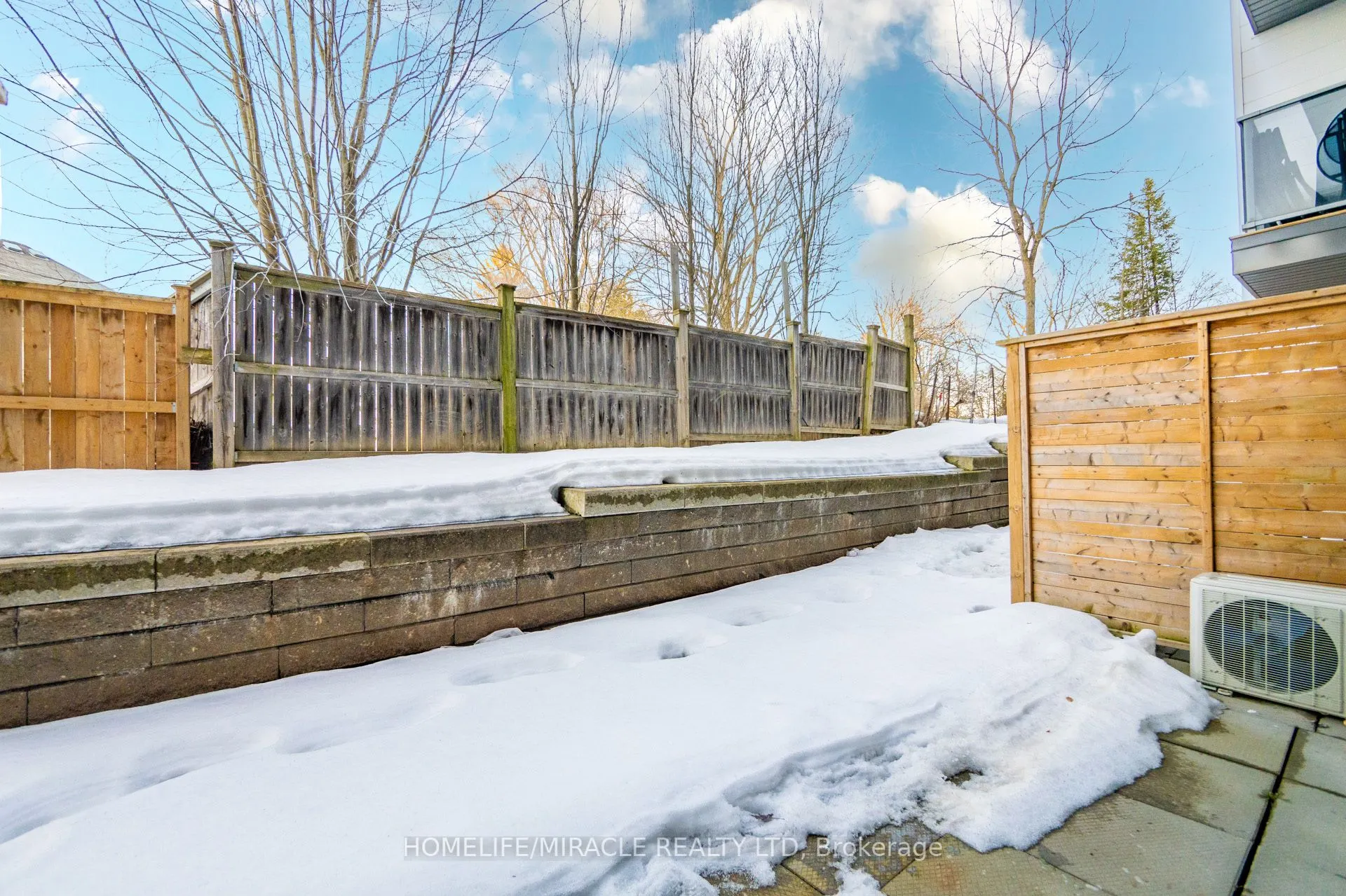 1430 Highland Road W, #5B