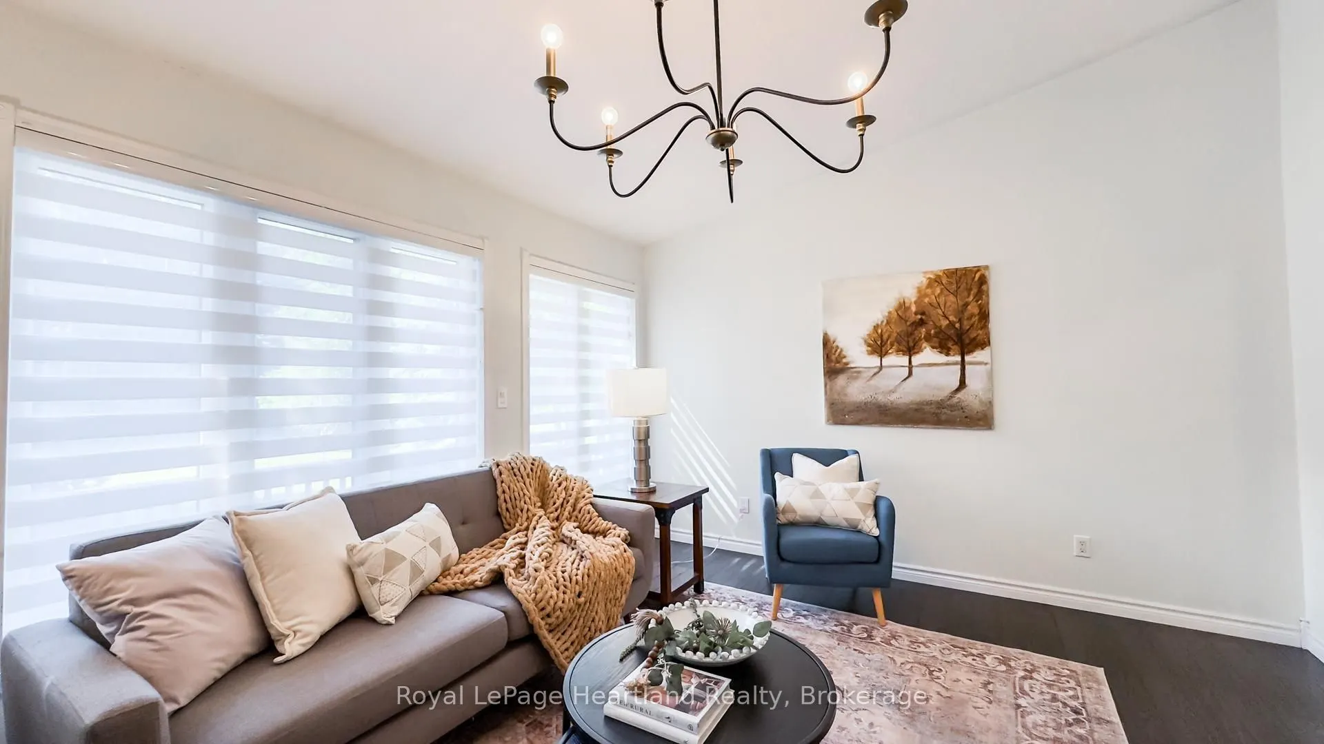 216 Shadywood Crescent