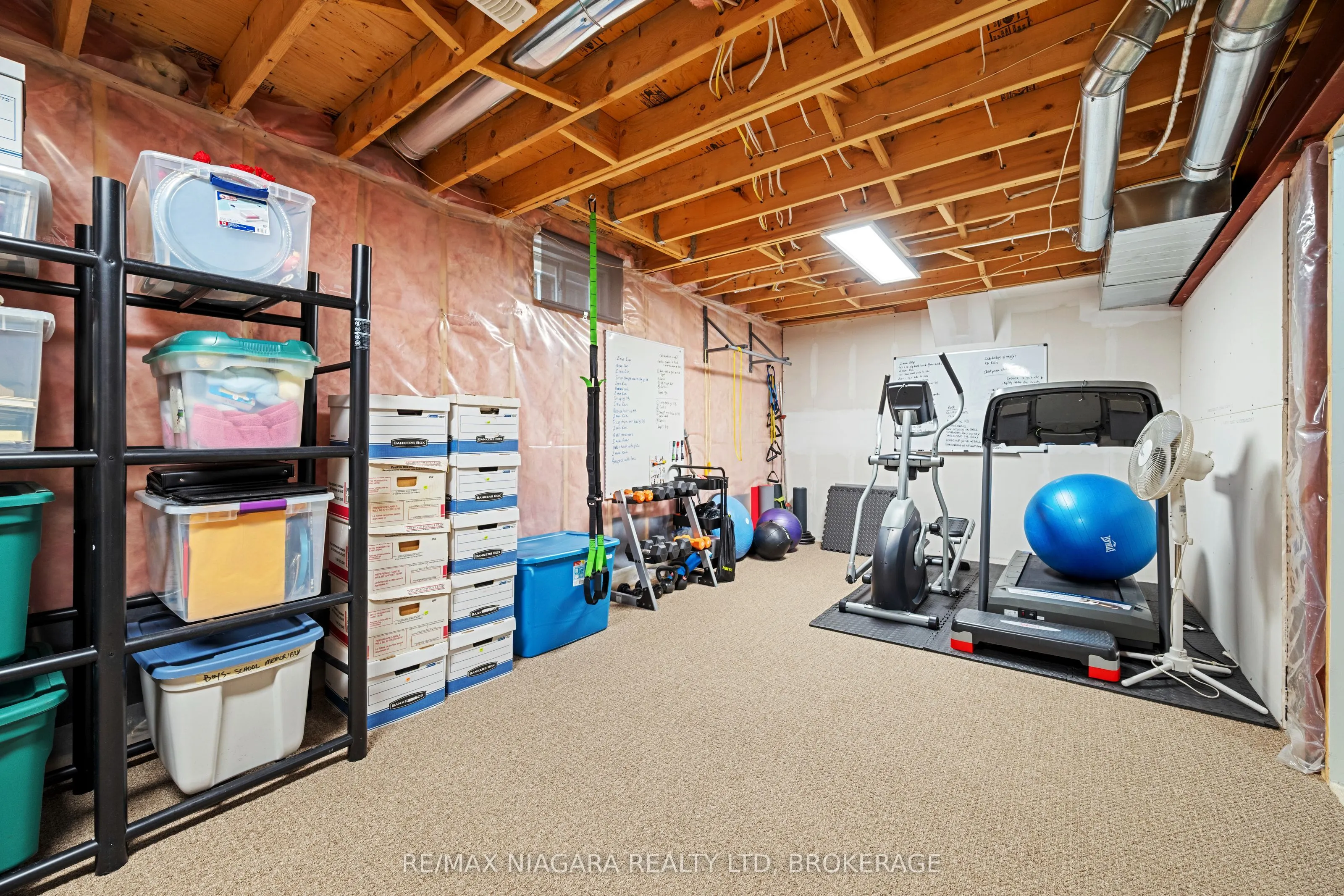4493 Frances Crescent