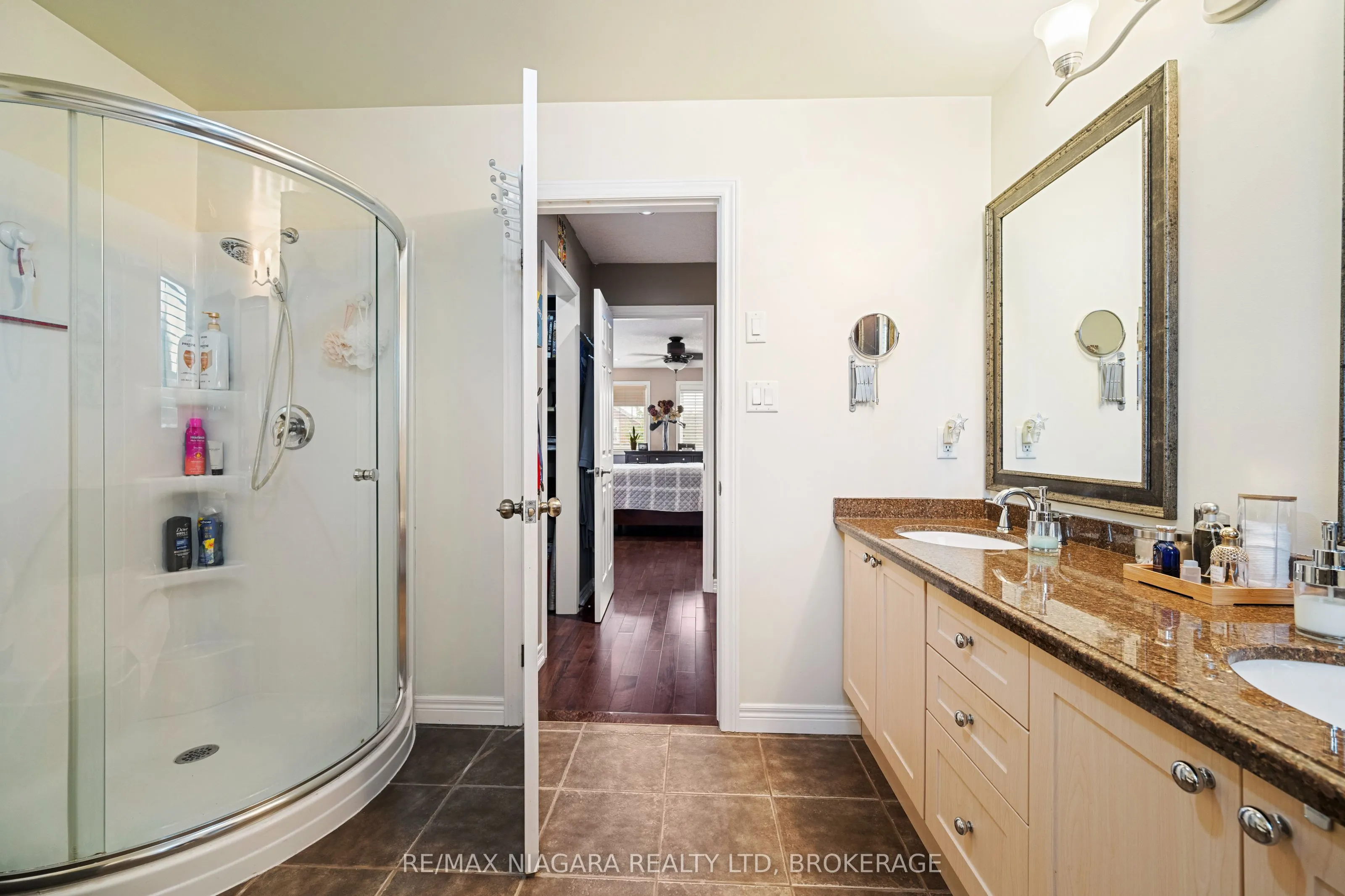 4493 Frances Crescent