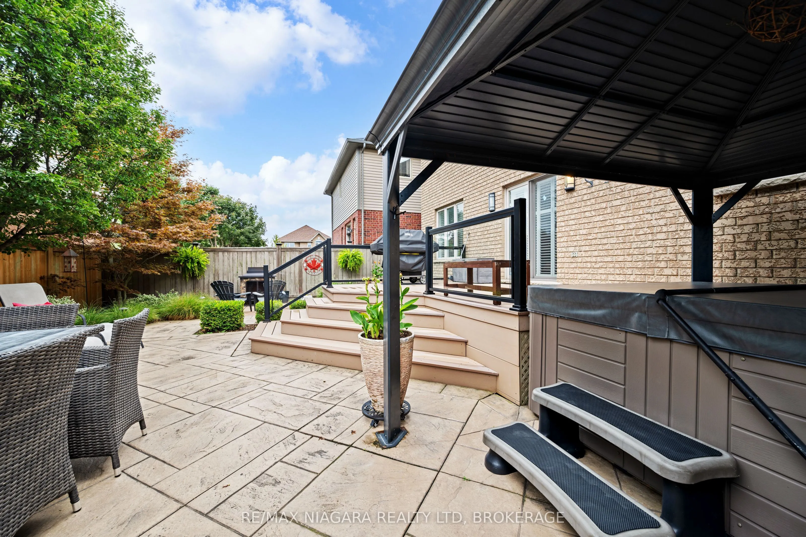 4493 Frances Crescent