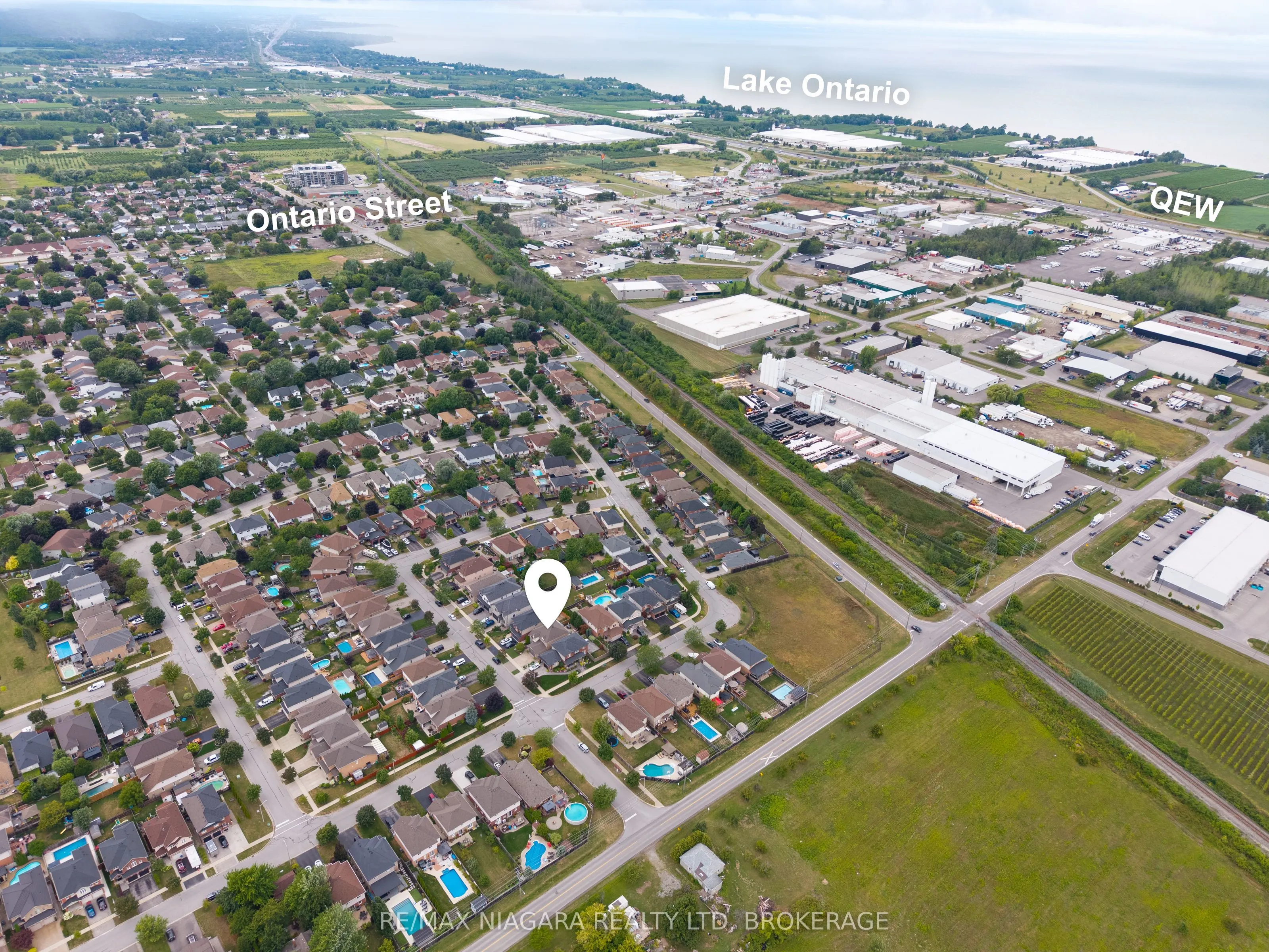 4493 Frances Crescent