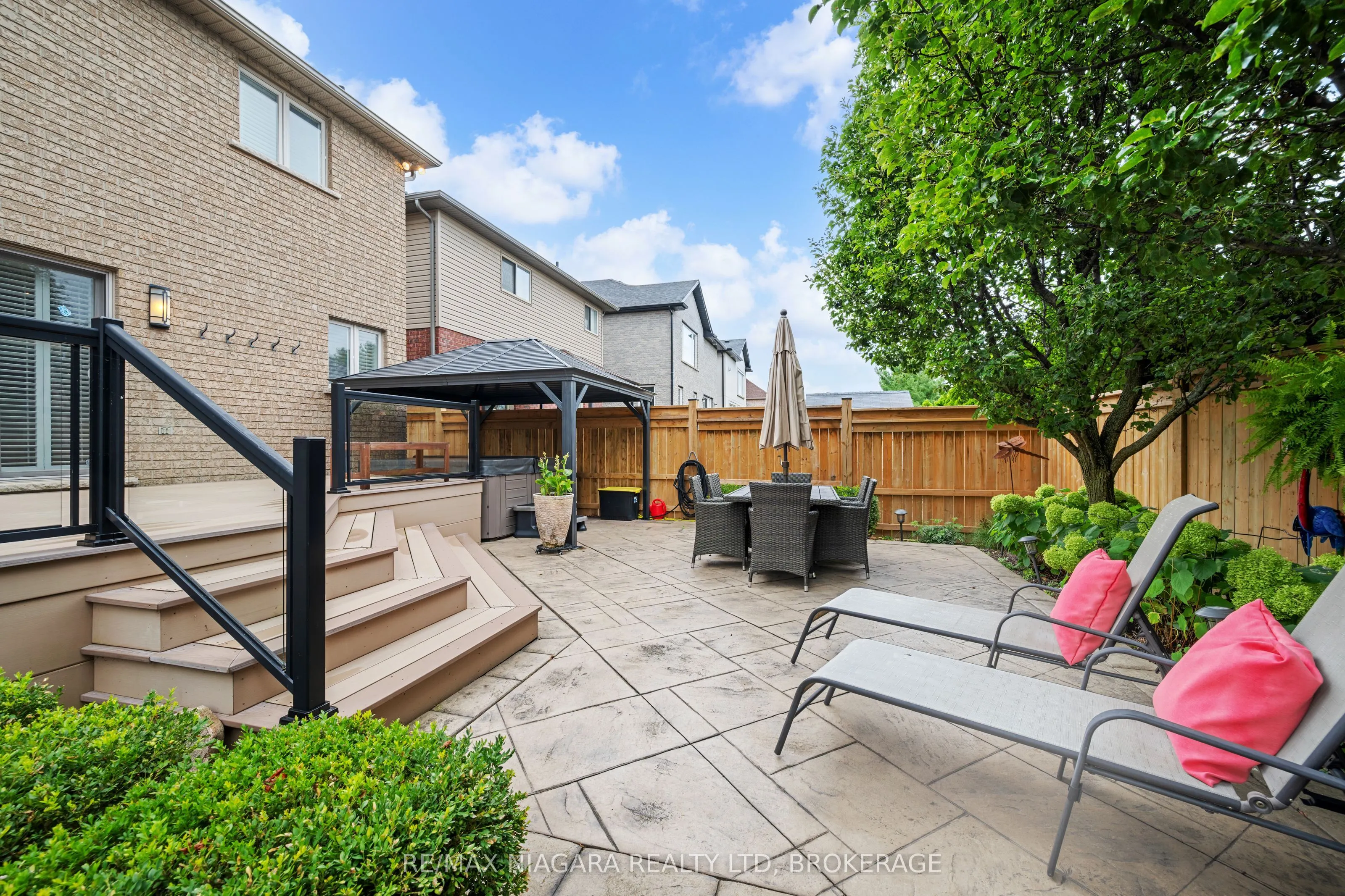 4493 Frances Crescent