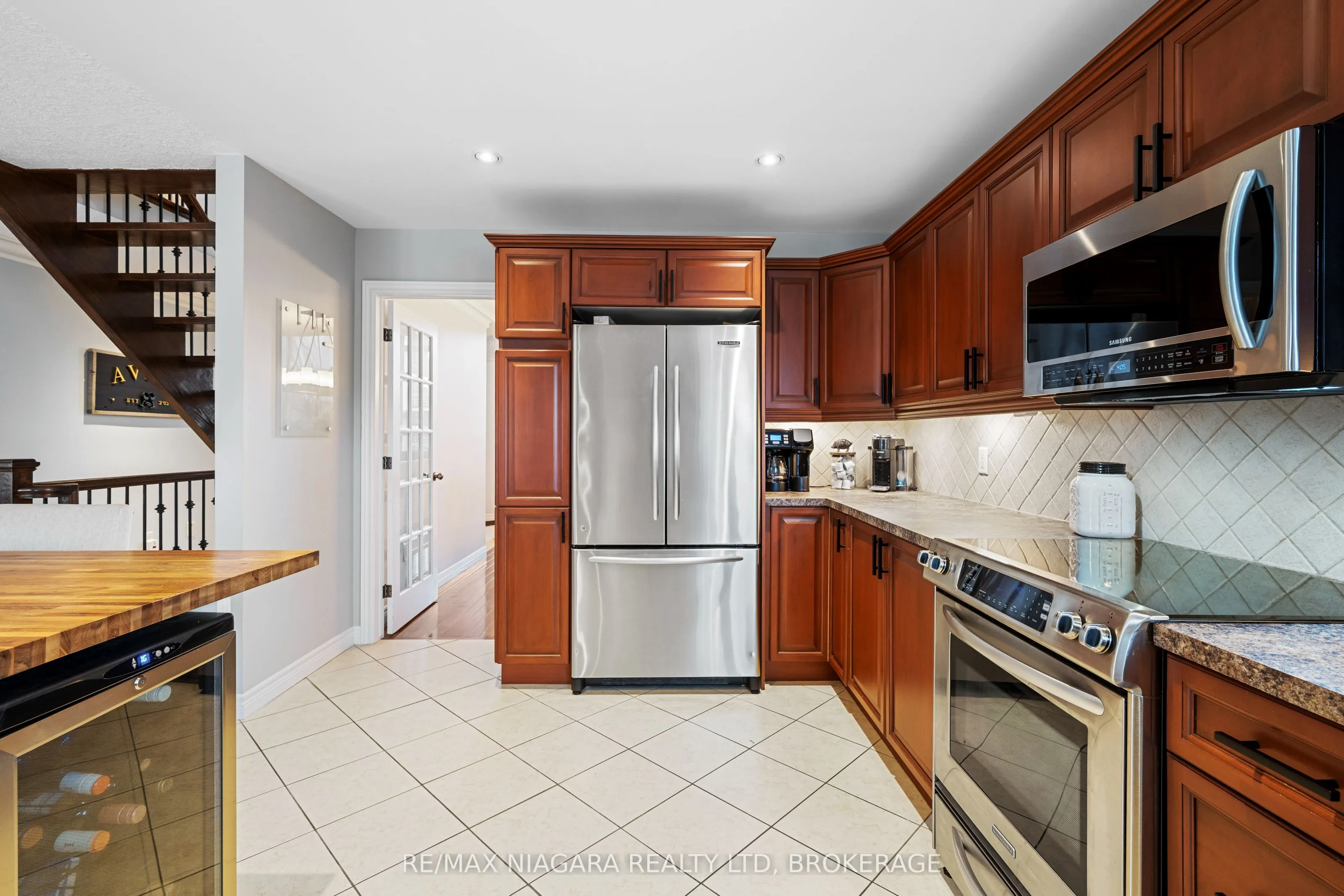 4493 Frances Crescent