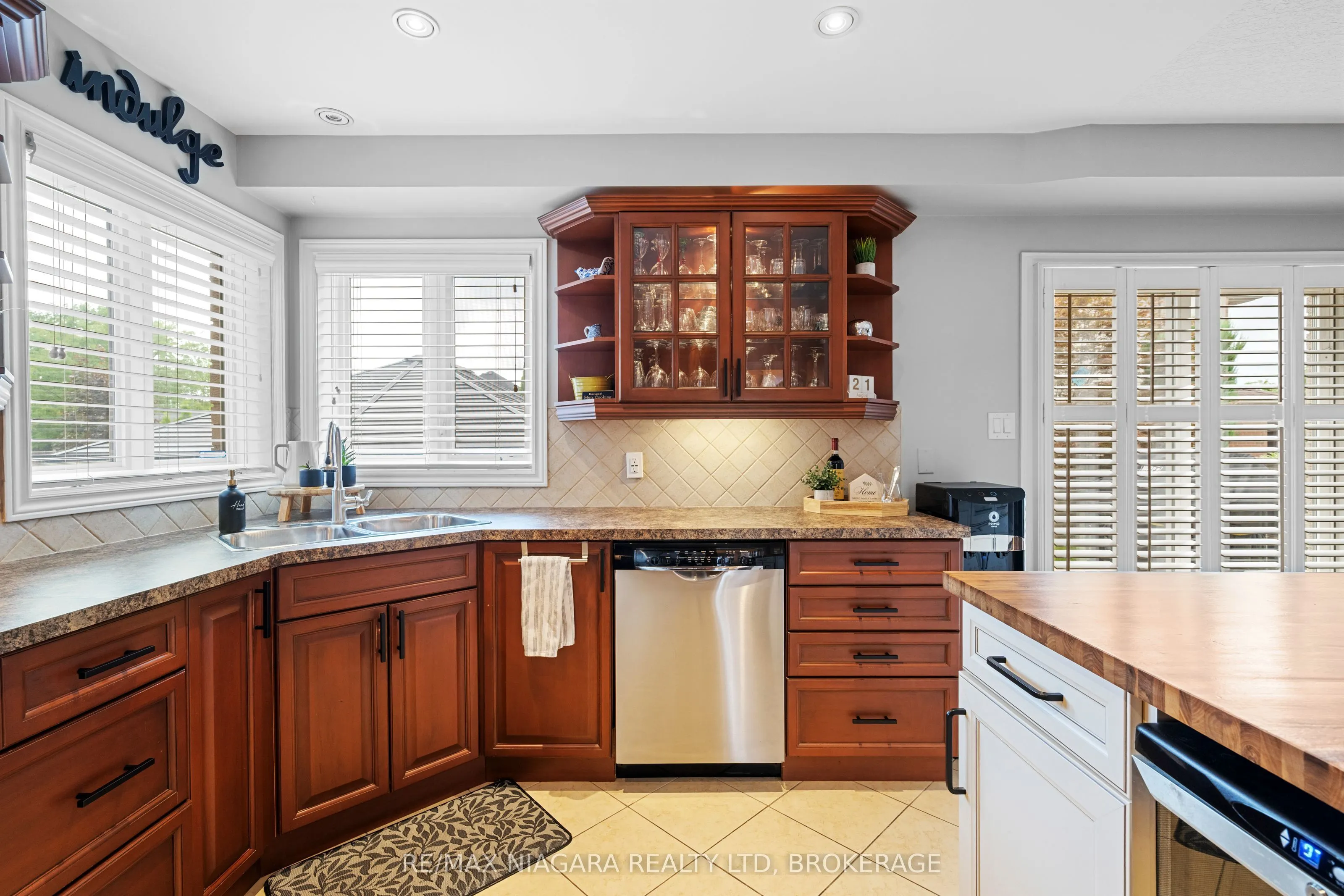 4493 Frances Crescent