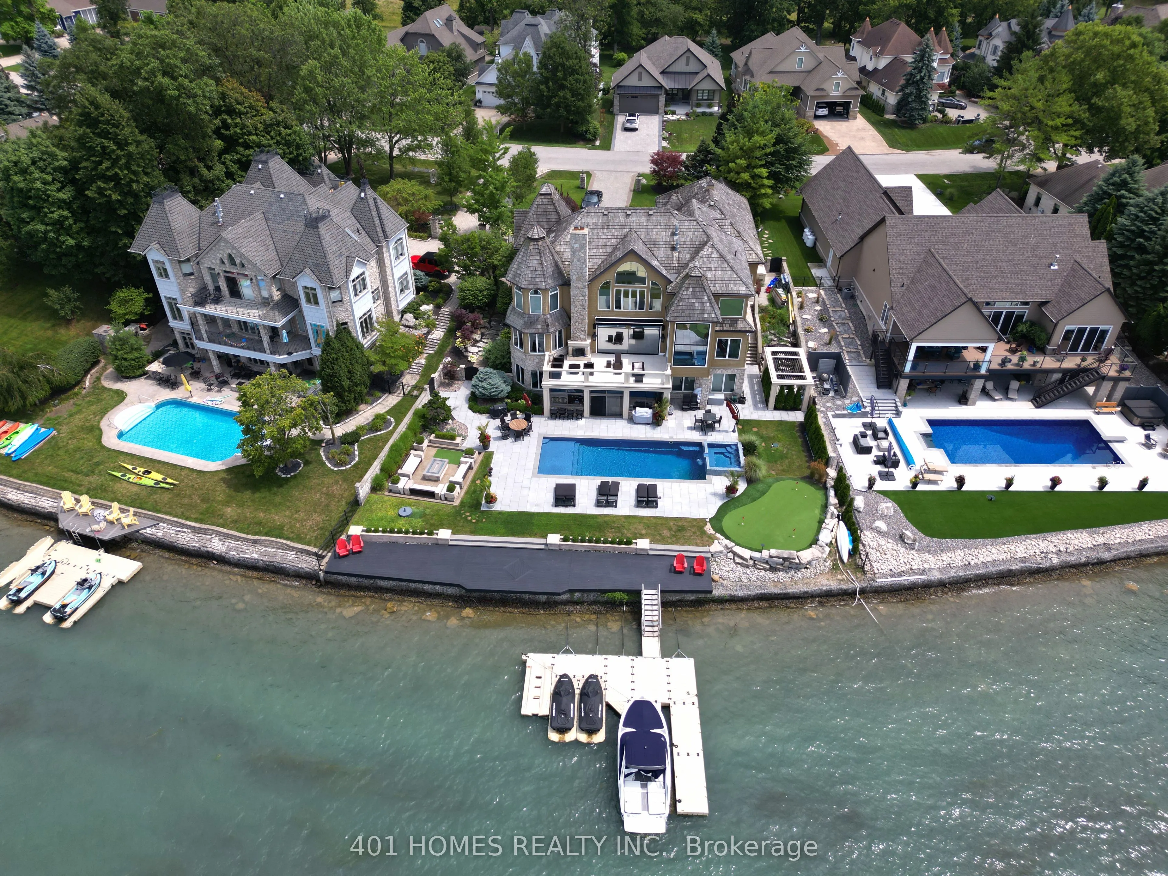 257 Crystal Bay Drive E