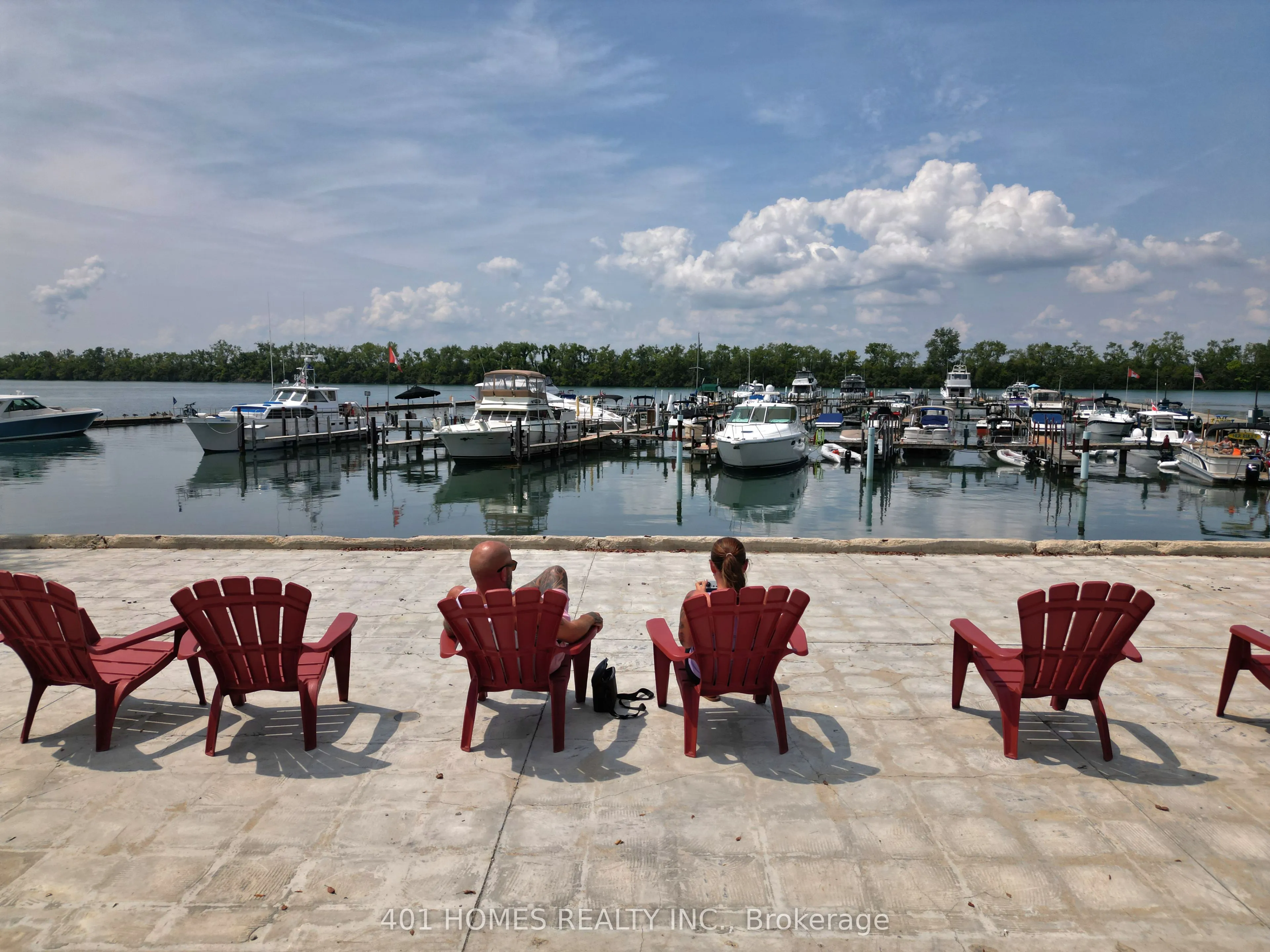 257 Crystal Bay Drive E