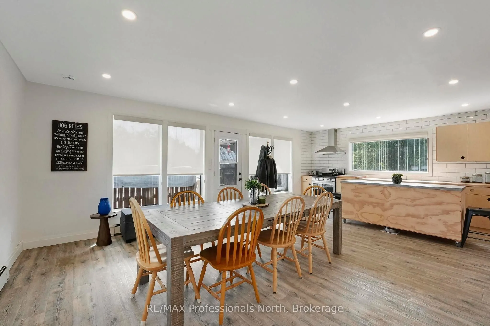 1597 Queens Line Road