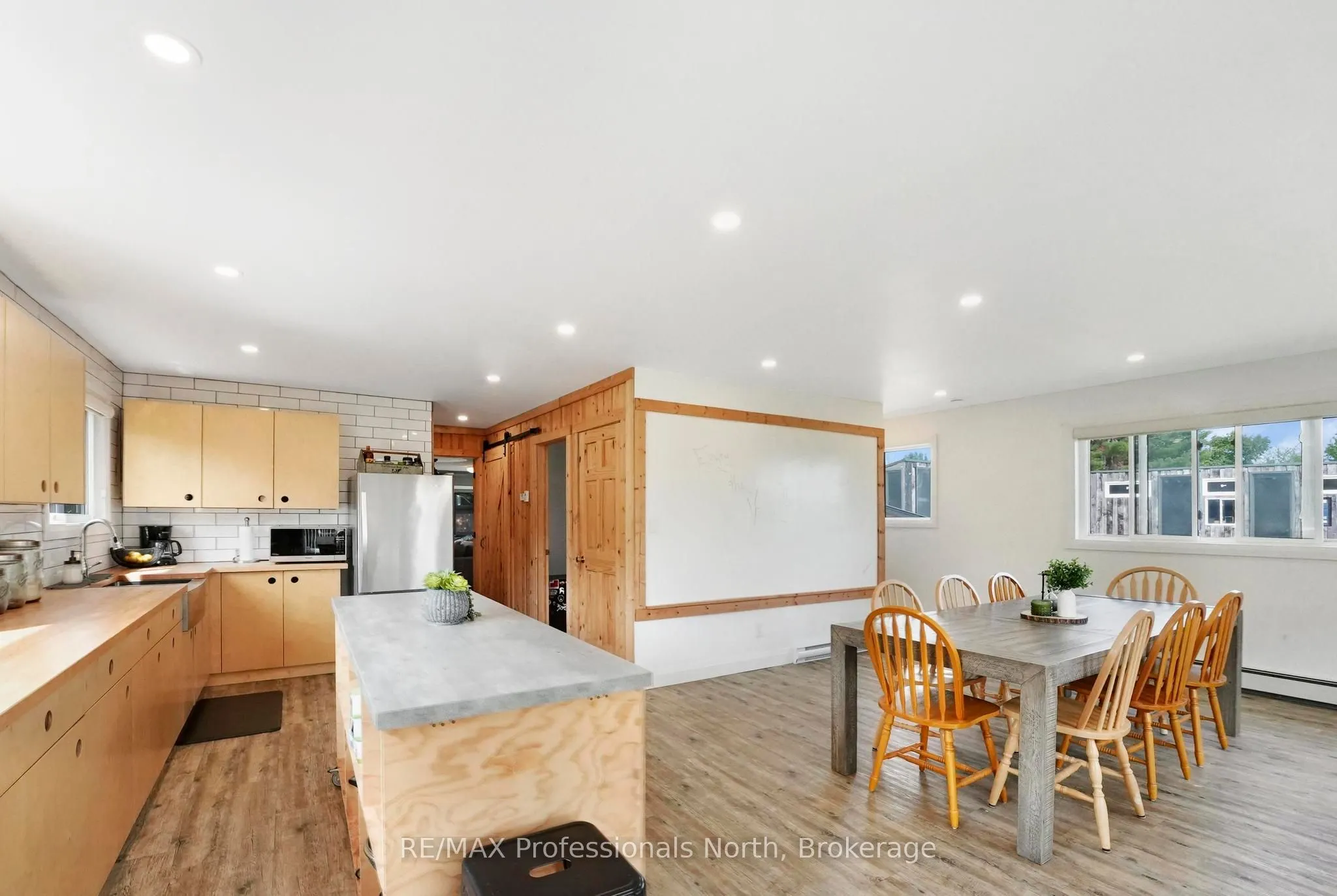 1597 Queens Line Road