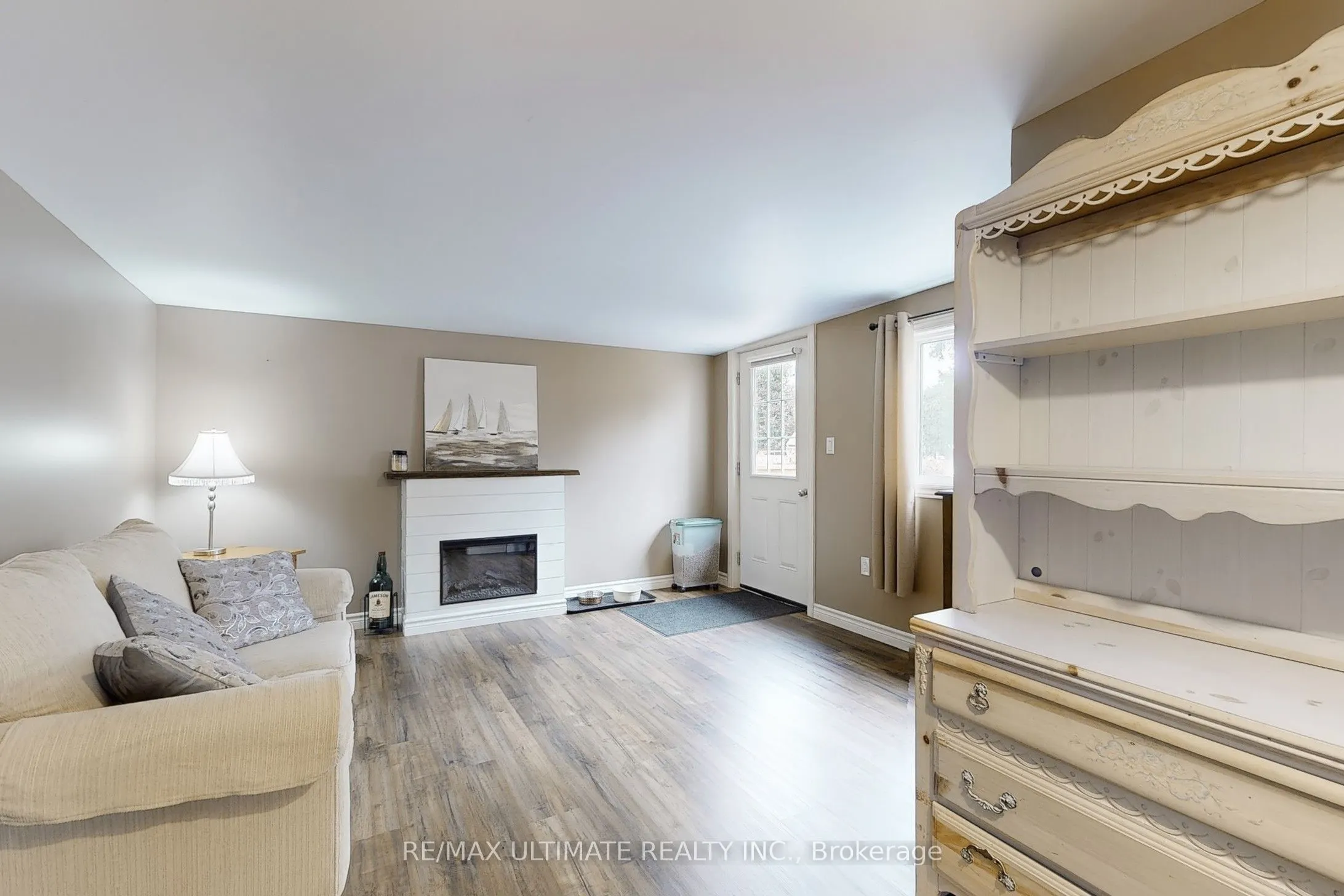 115 BROAD Street E