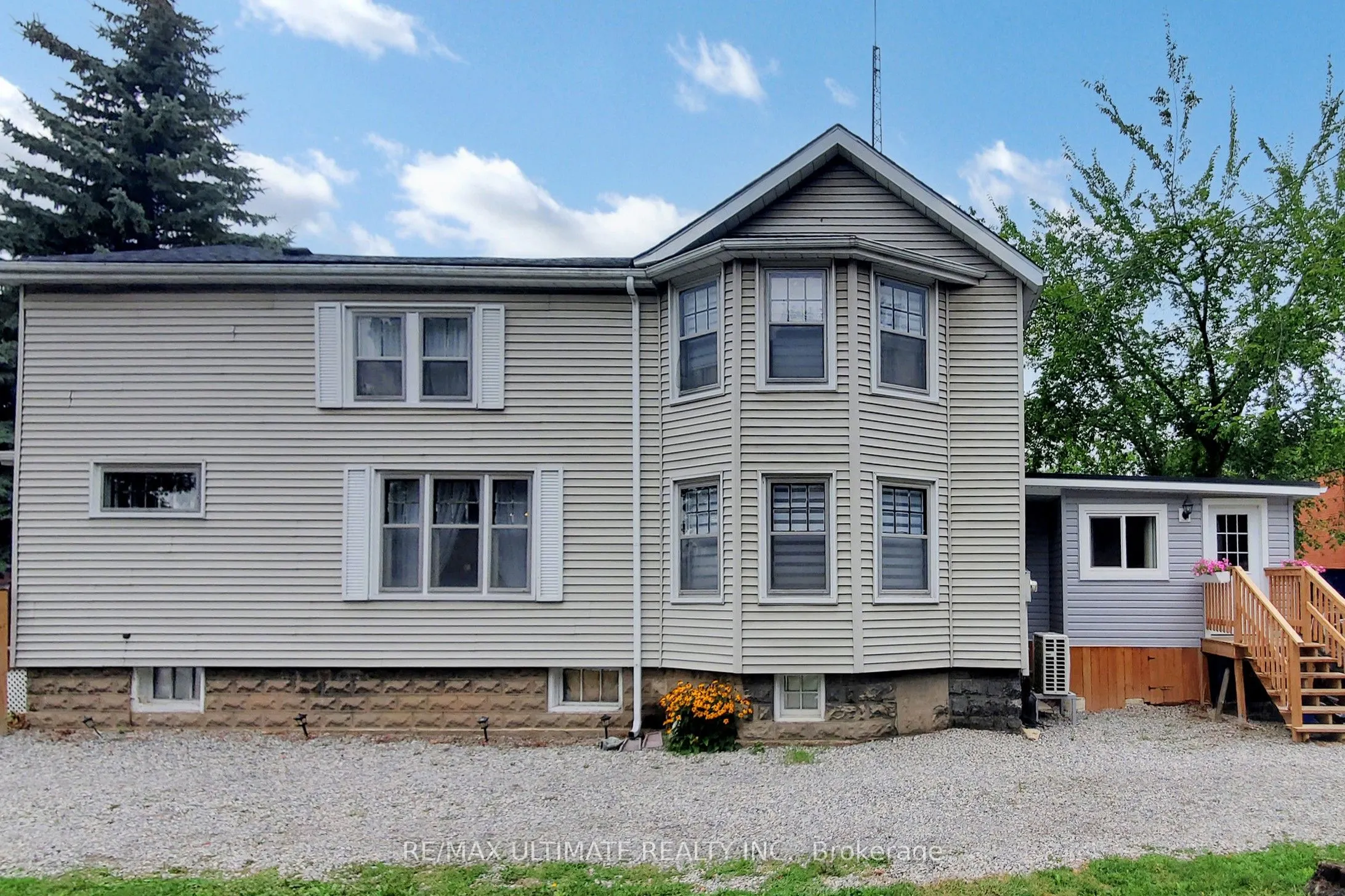 115 BROAD Street E