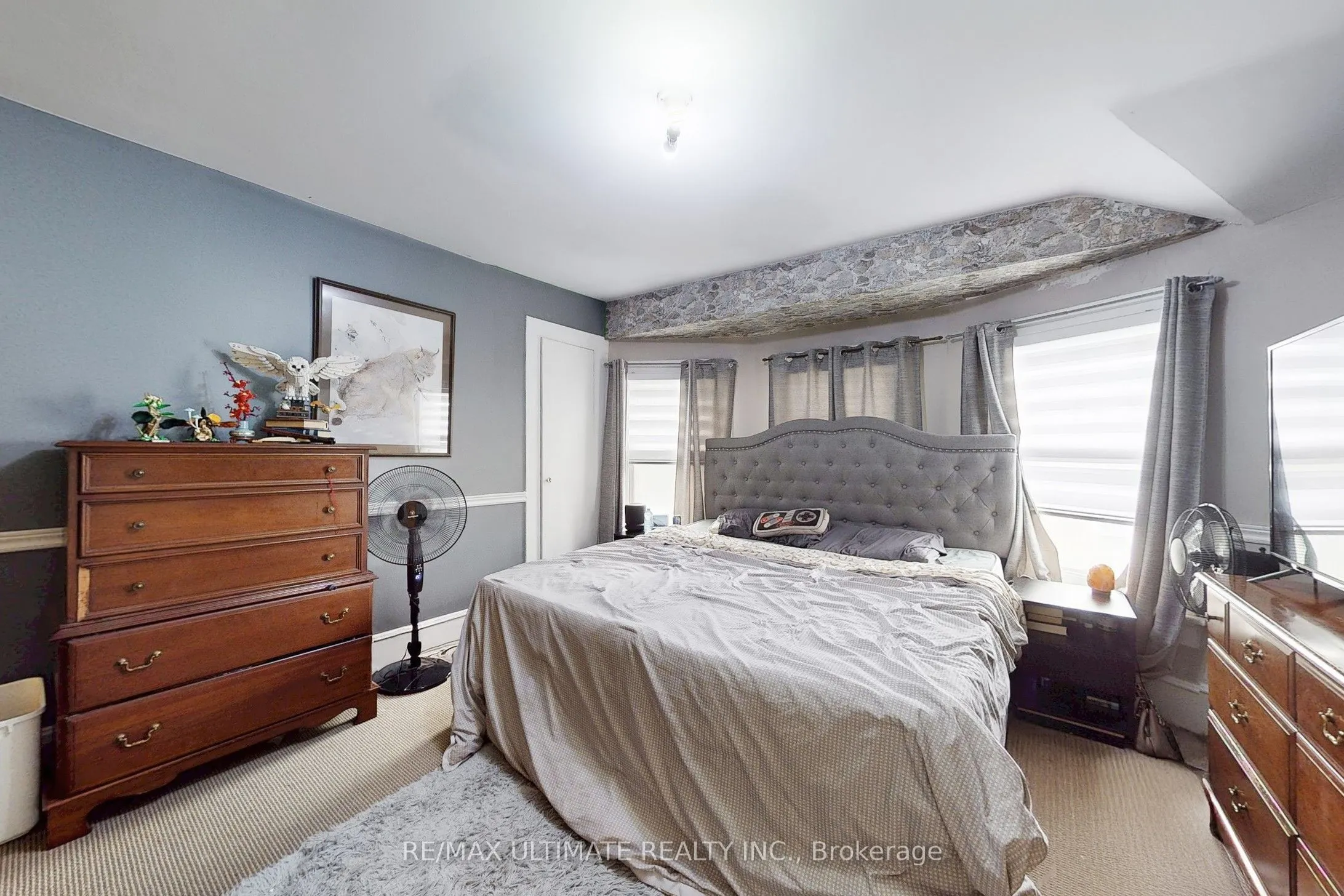 115 BROAD Street E