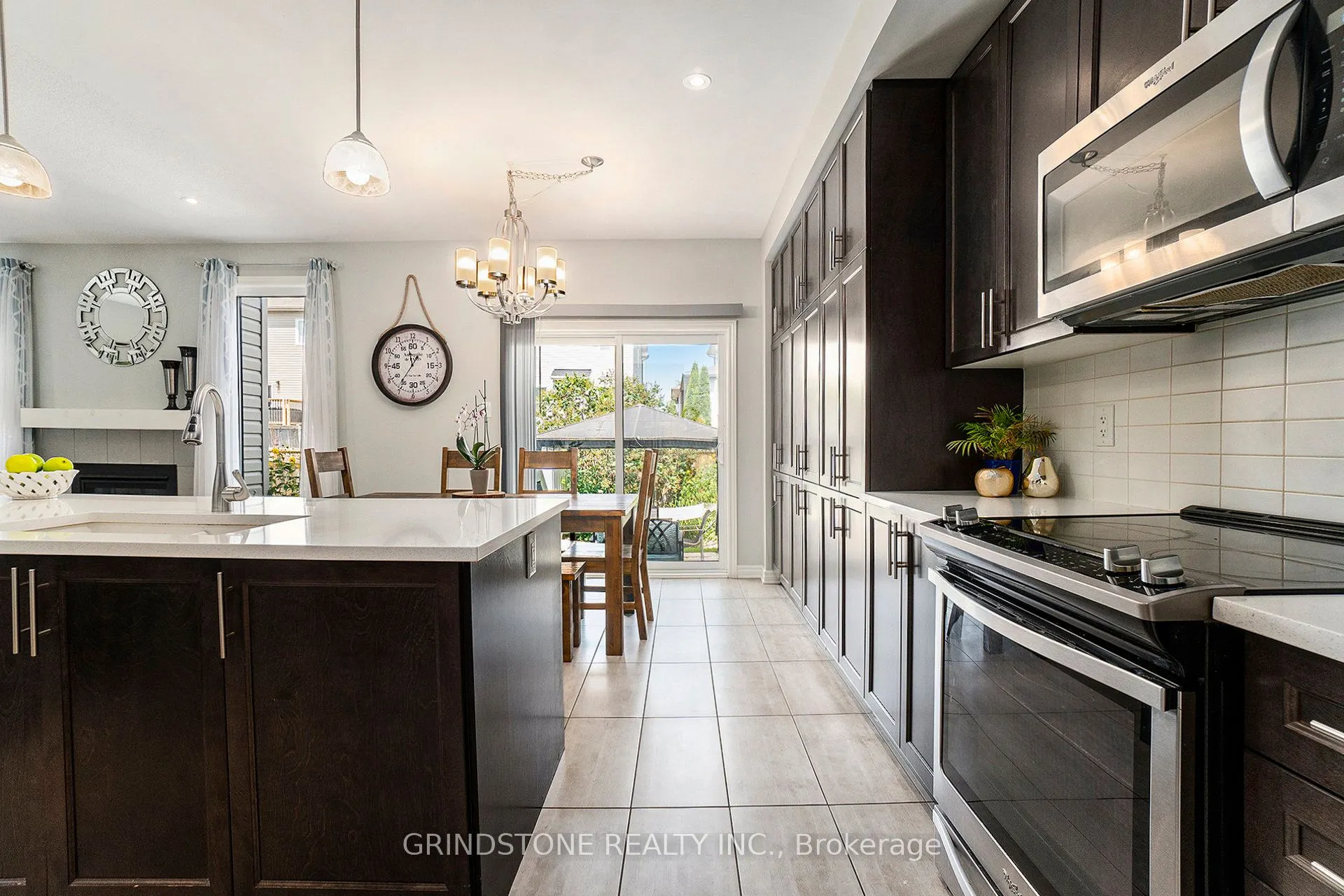 661 Parade Drive