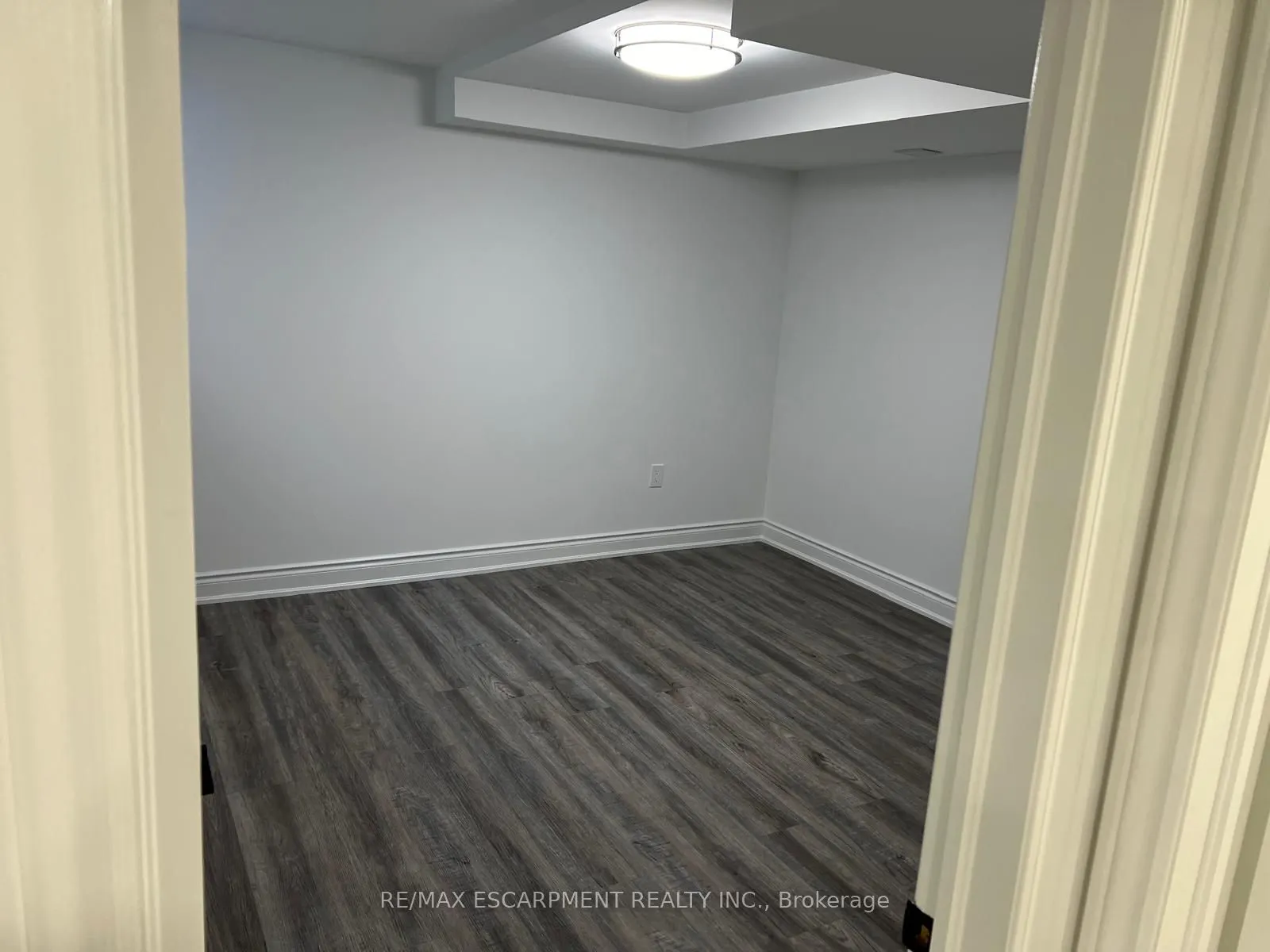 40 Pagebrook Crescent, #BASEMENT