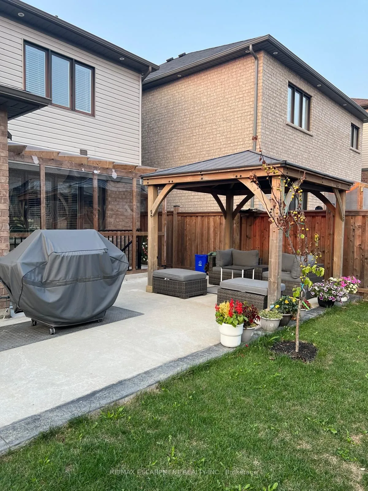 40 Pagebrook Crescent, #BASEMENT
