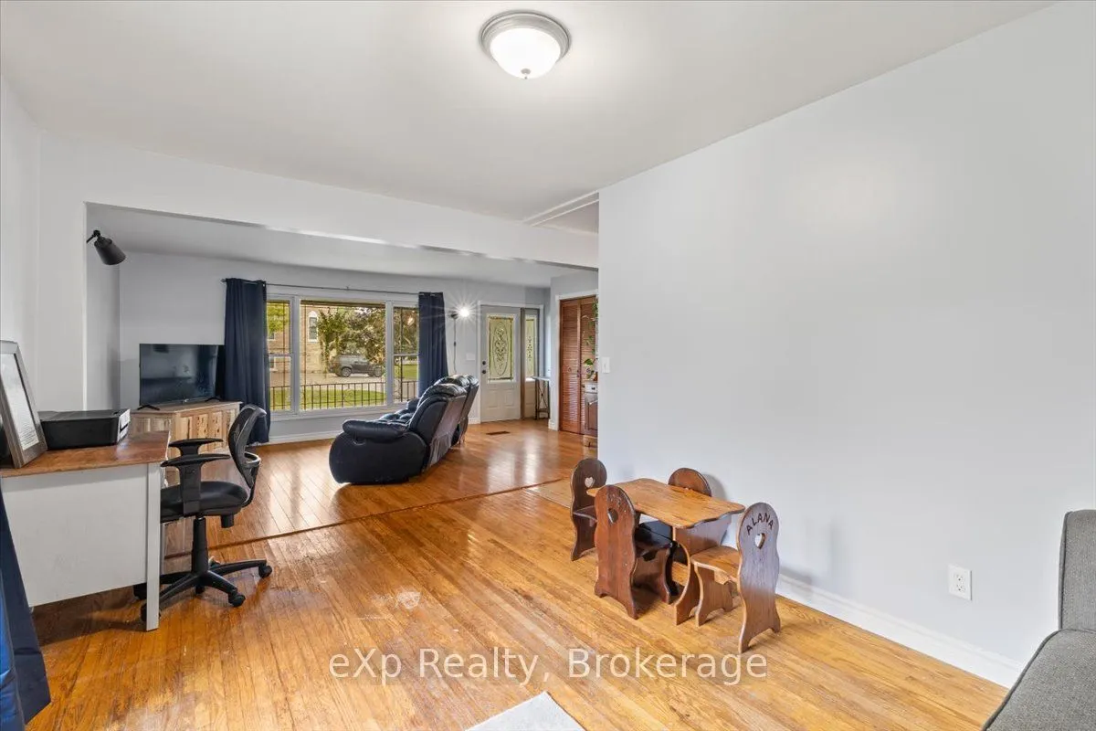 16 Geddes Street
