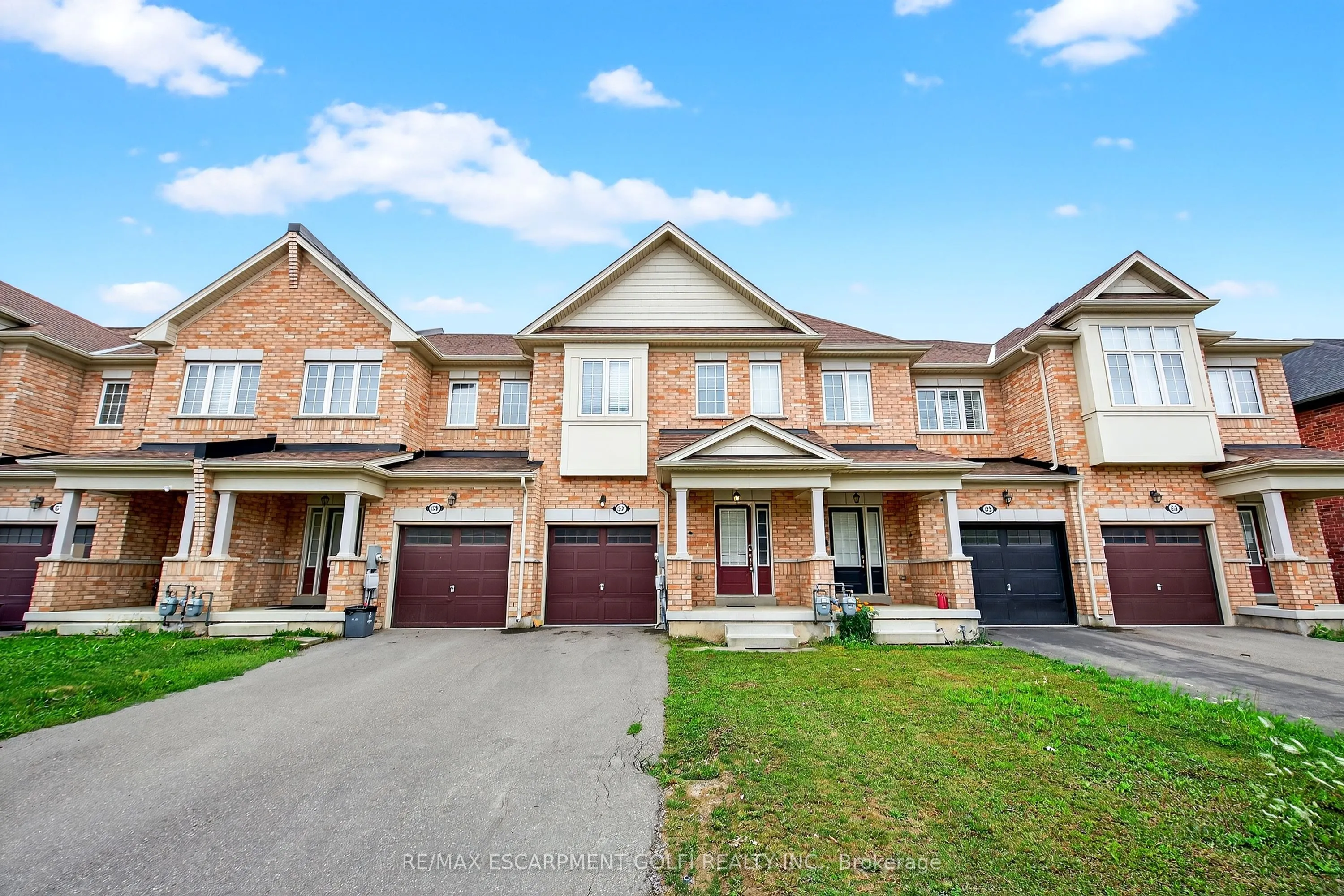 57 SPARKLE Drive