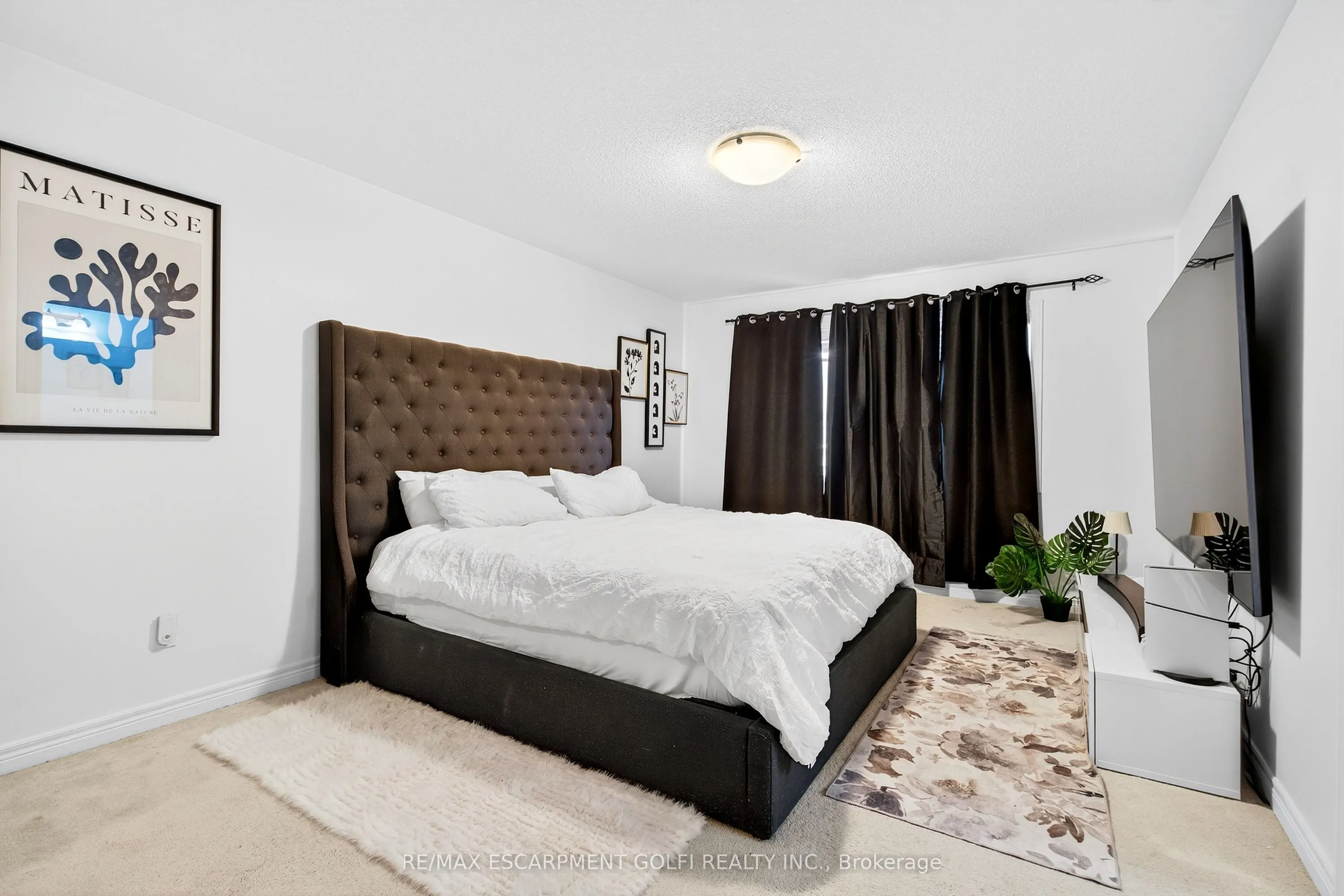 57 SPARKLE Drive