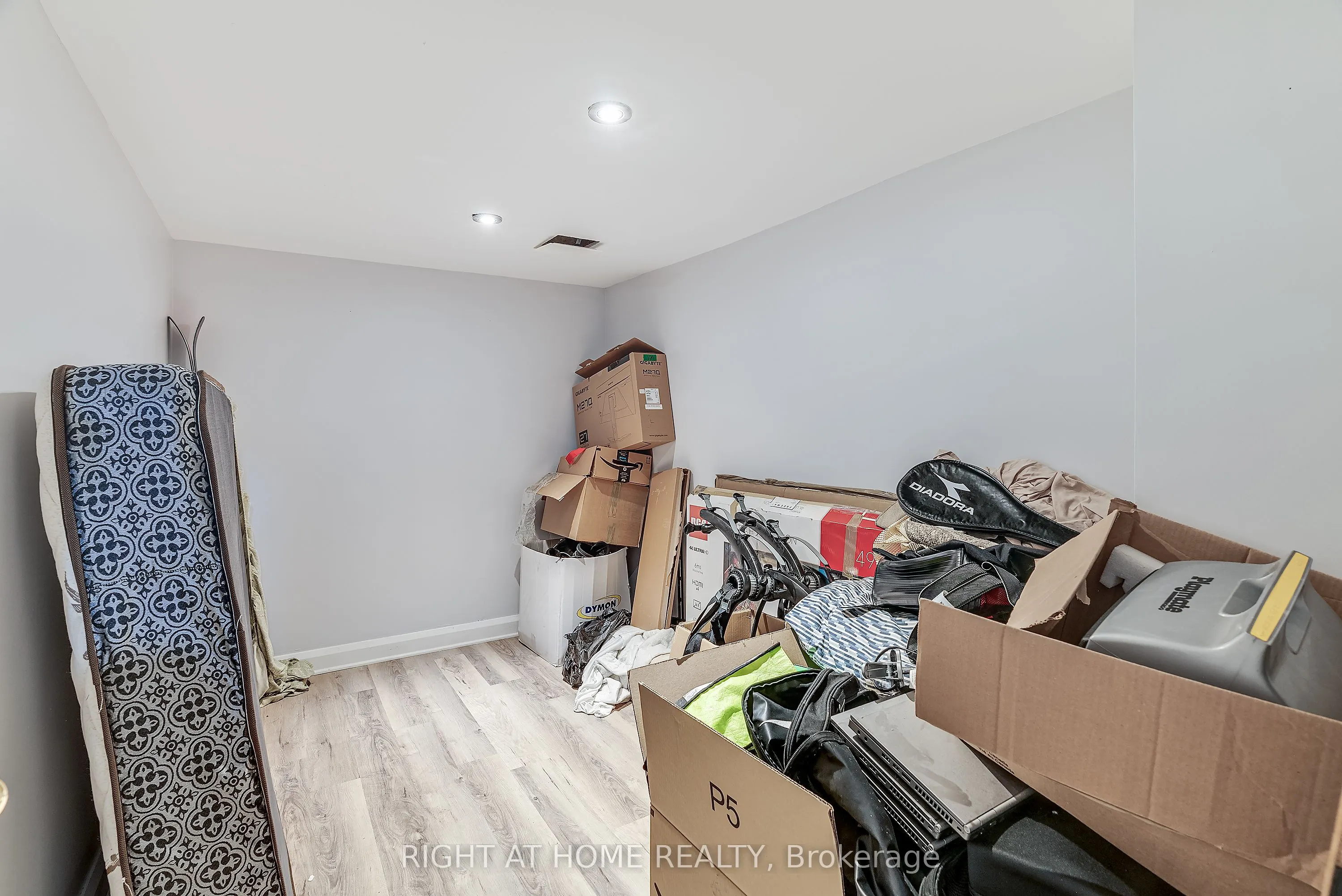 134 Fordham Private