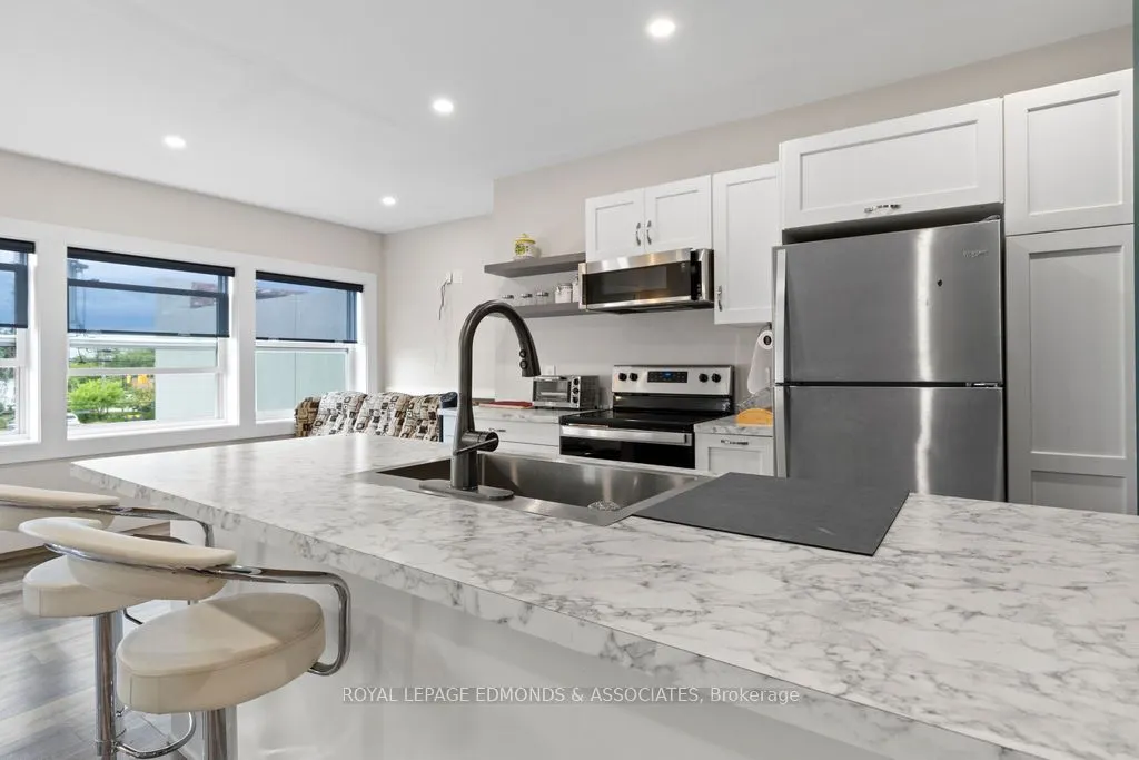 201 Pembroke Street W