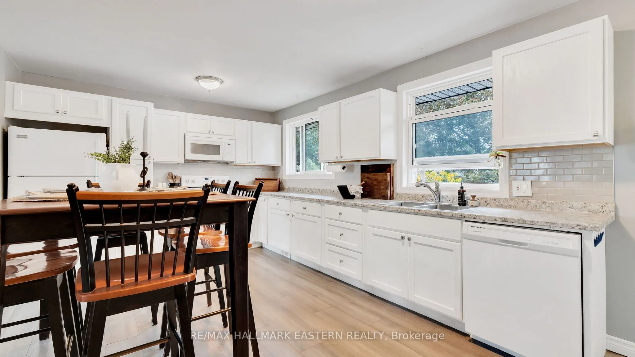 310 Elgin Street E
