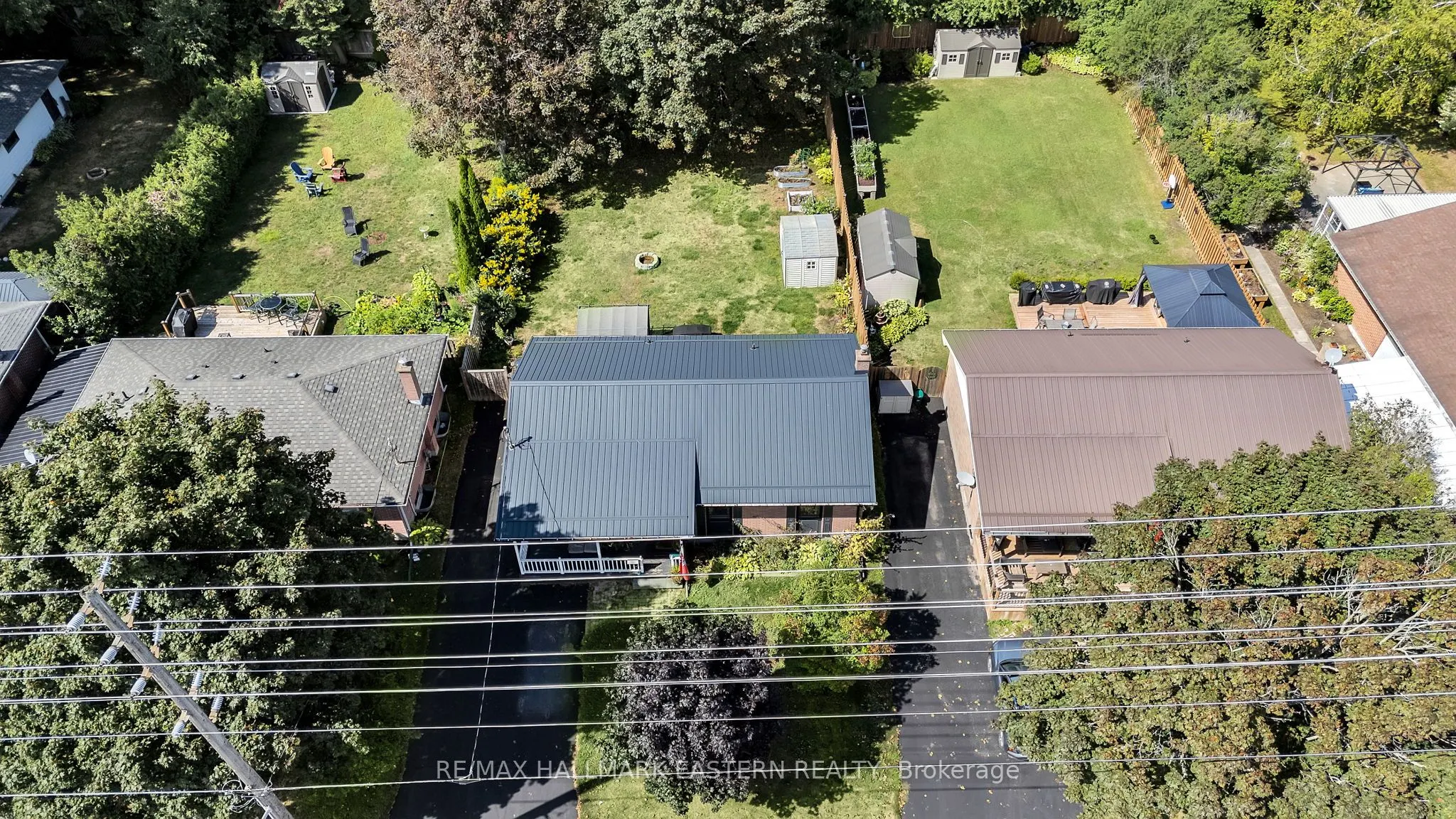 310 Elgin Street E