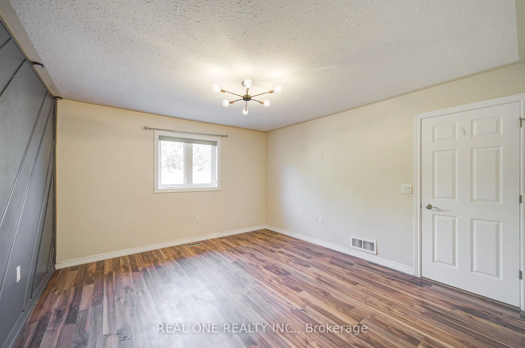105 Milroy Drive