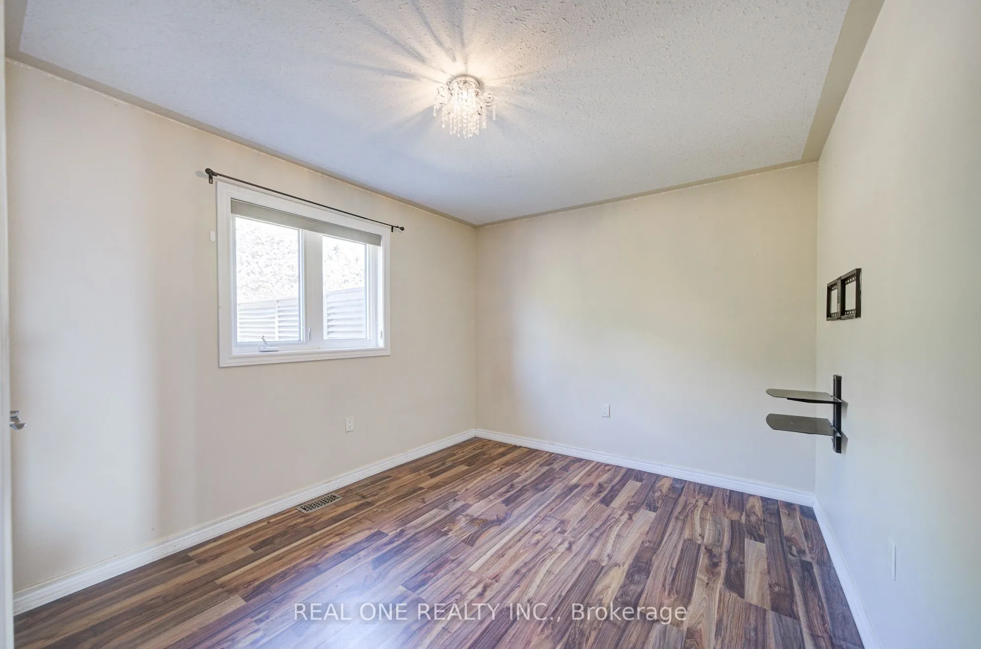 105 Milroy Drive